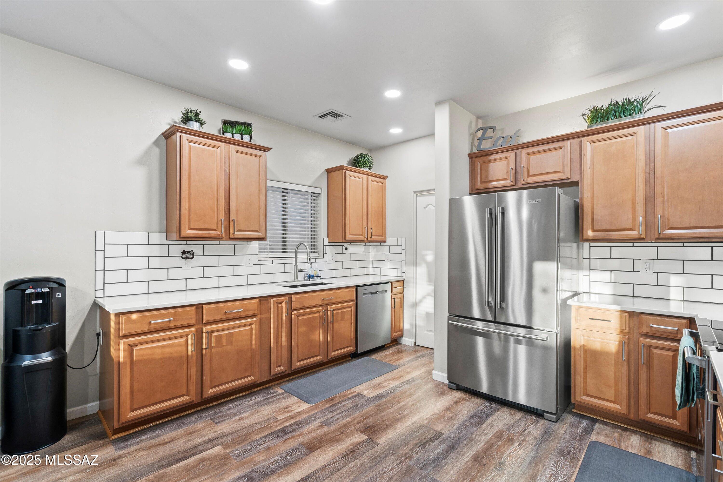 8775 N Hidden Wash Court