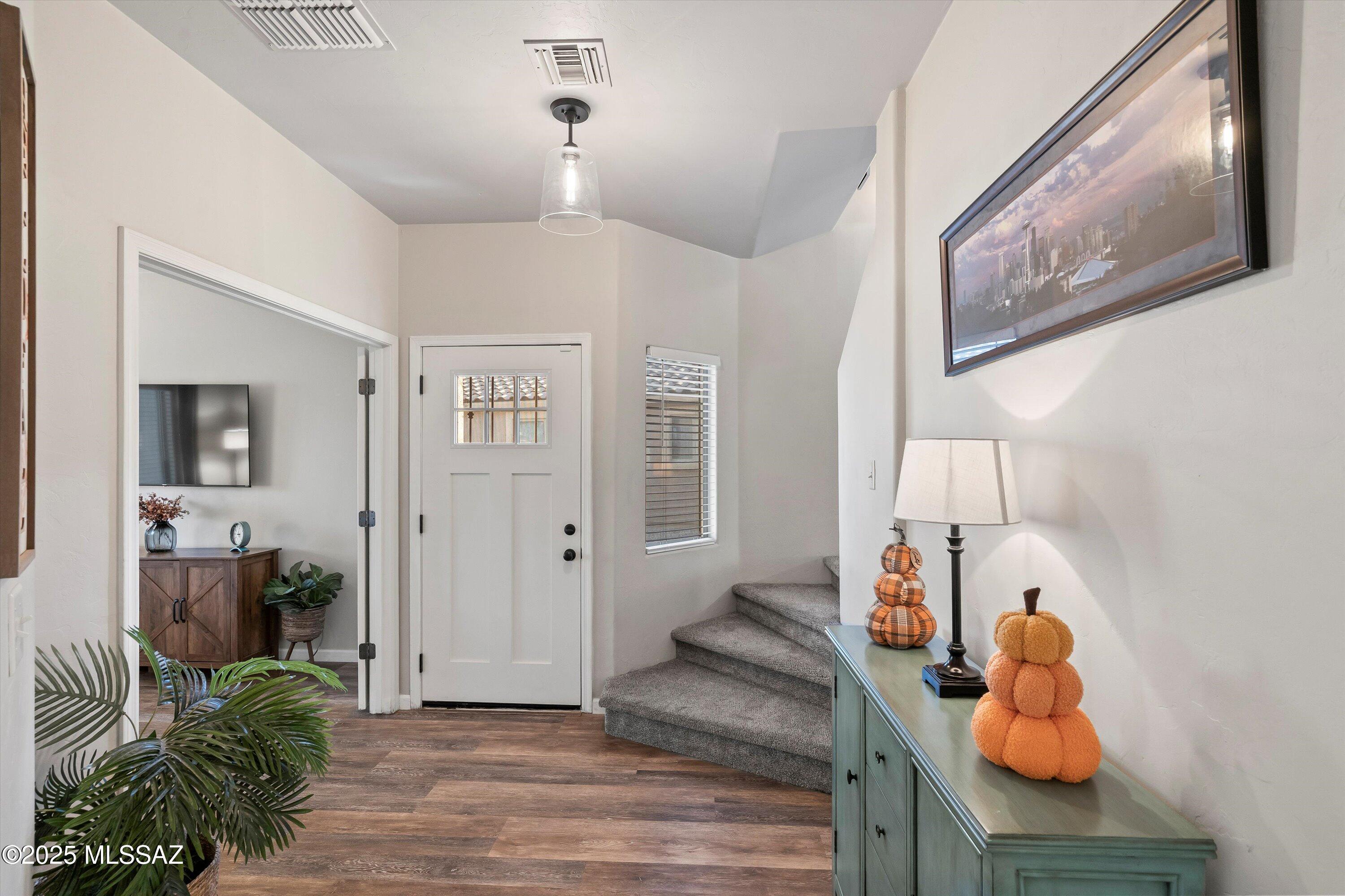 8775 N Hidden Wash Court