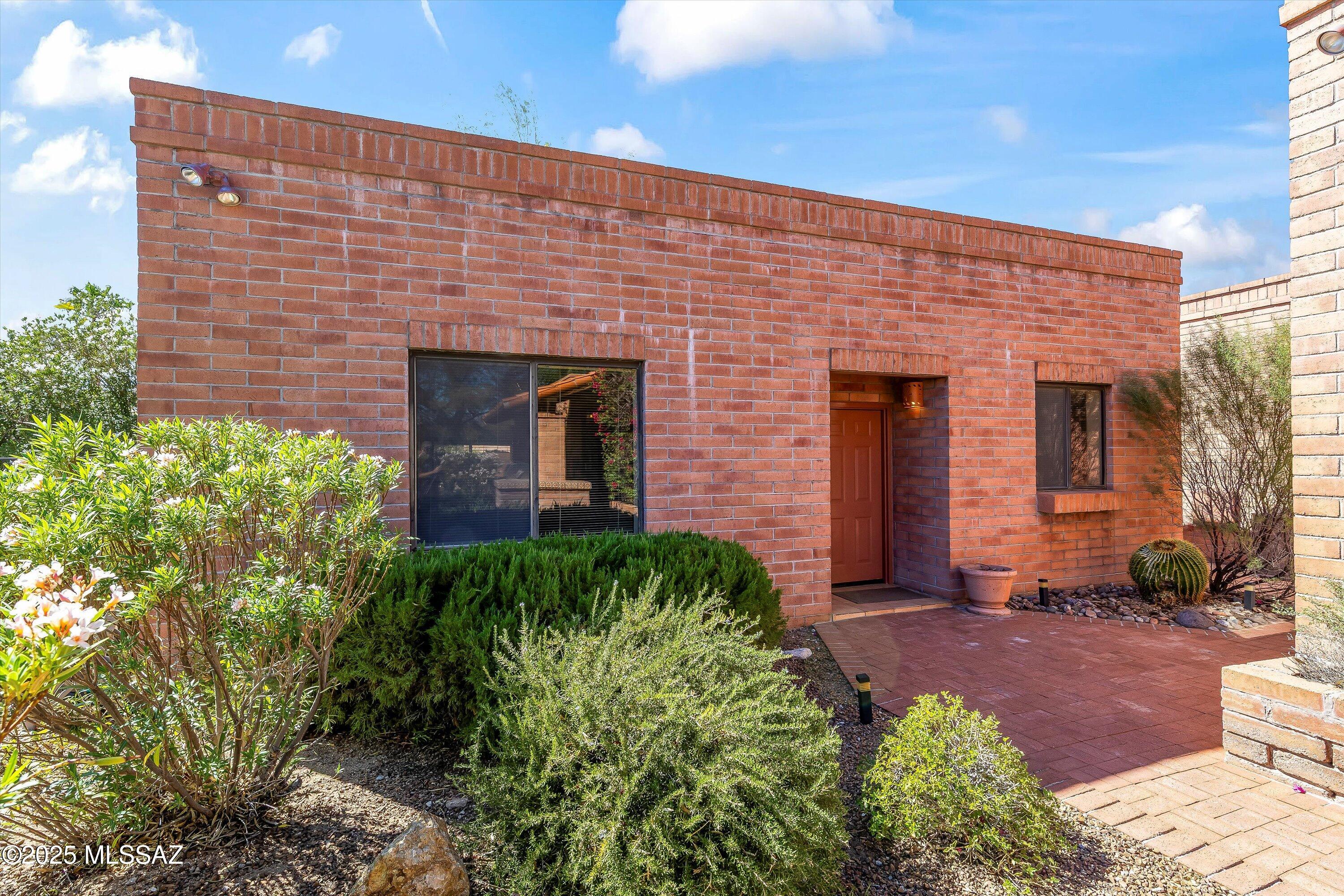 6020 E Territory Avenue