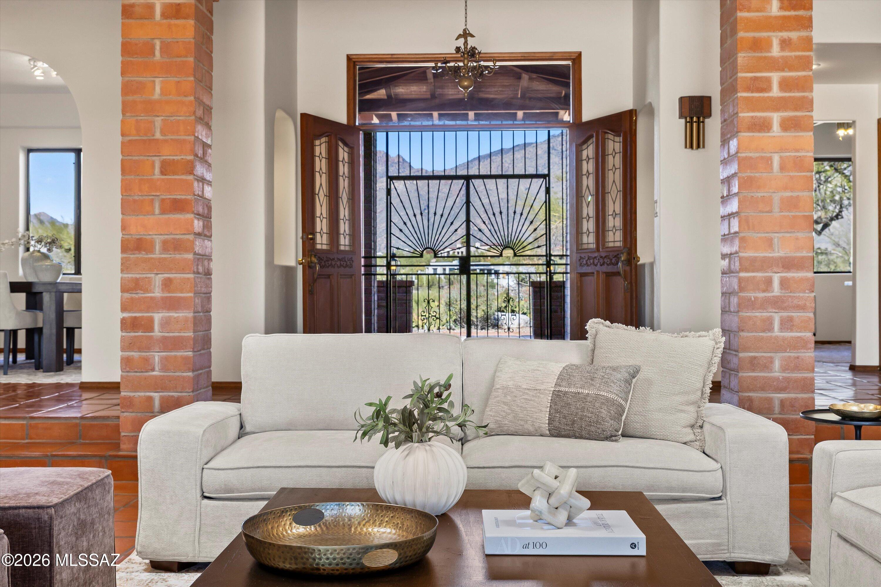 6020 E Territory Avenue