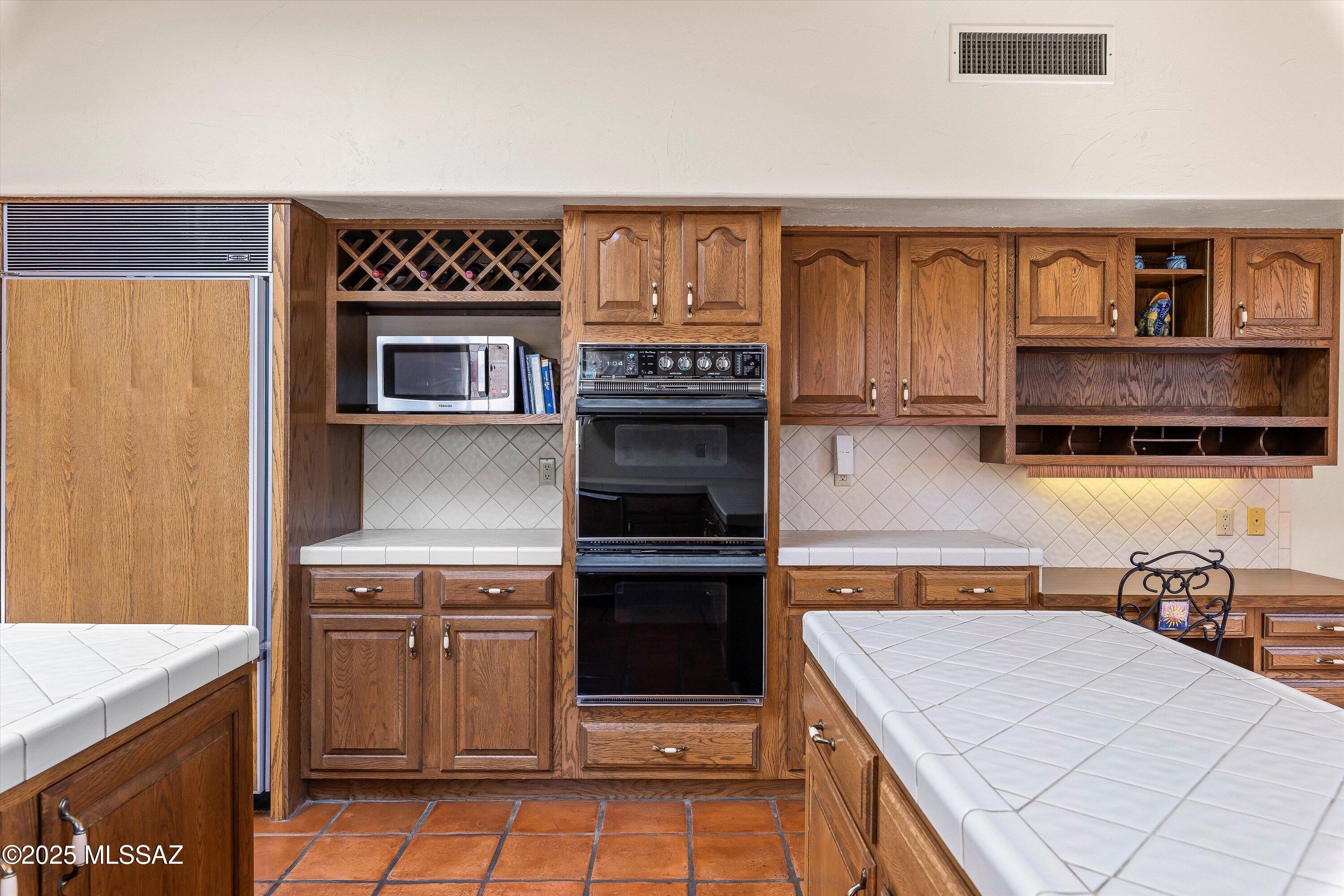 6020 E Territory Avenue