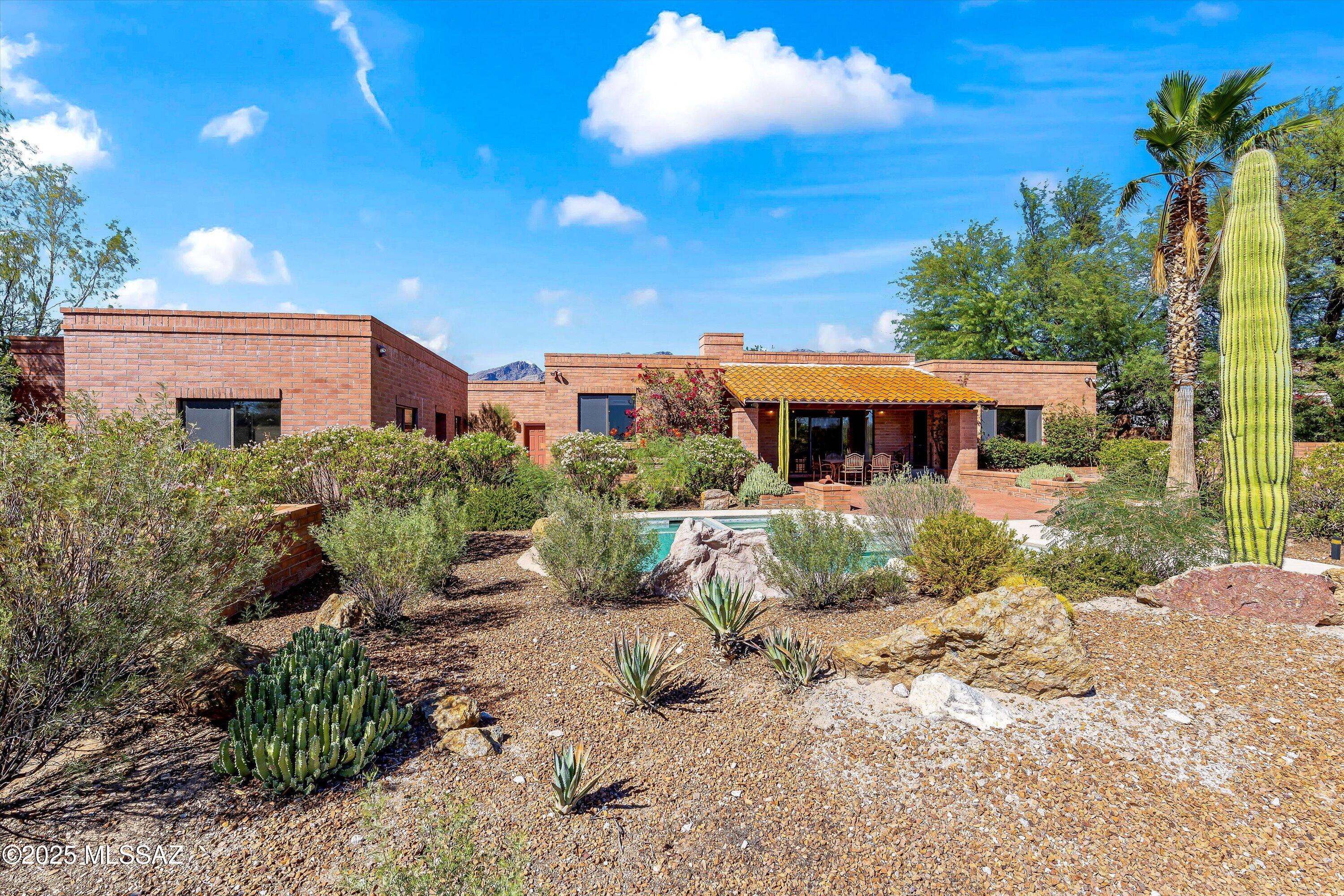 6020 E Territory Avenue