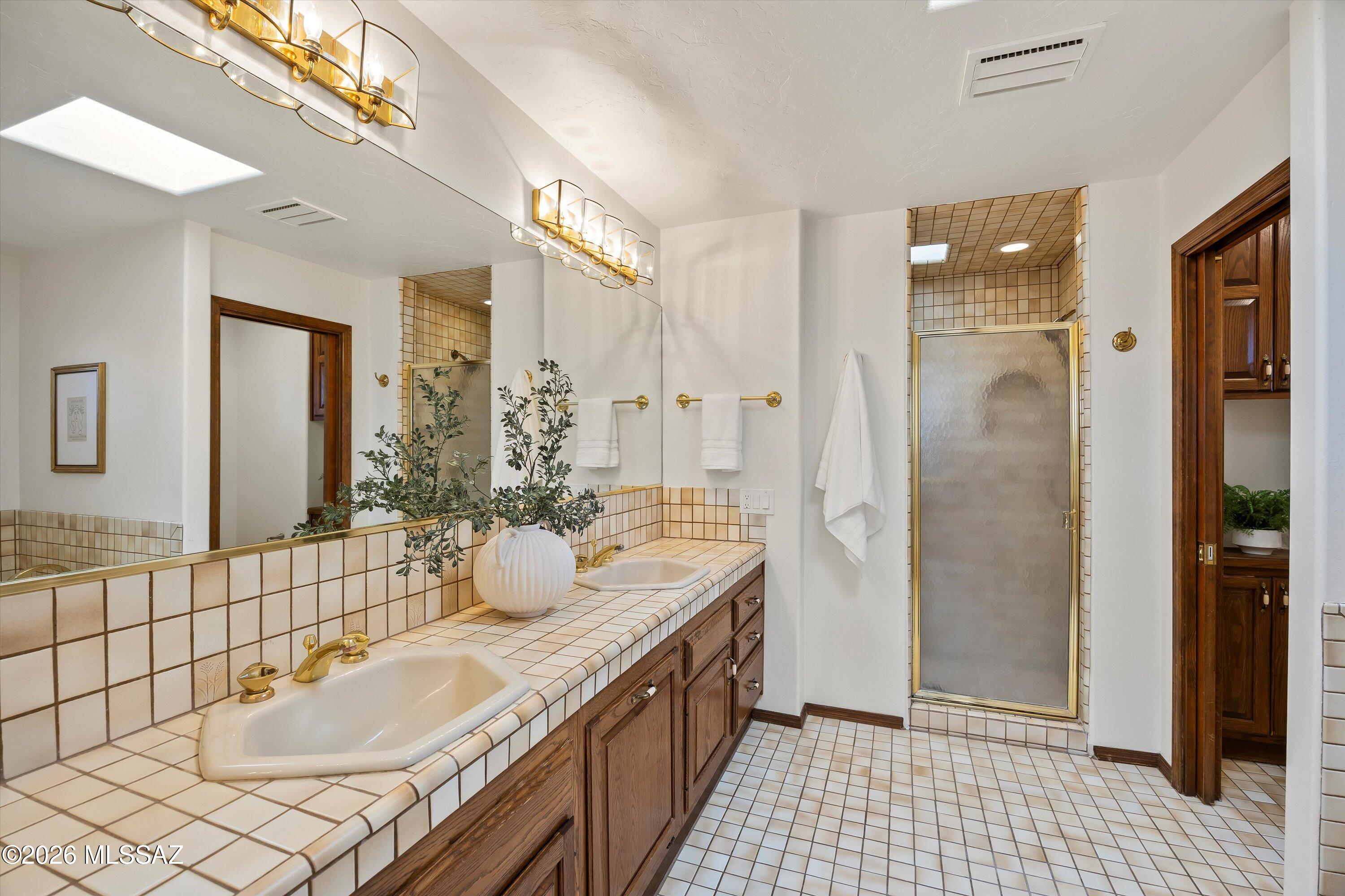 6020 E Territory Avenue