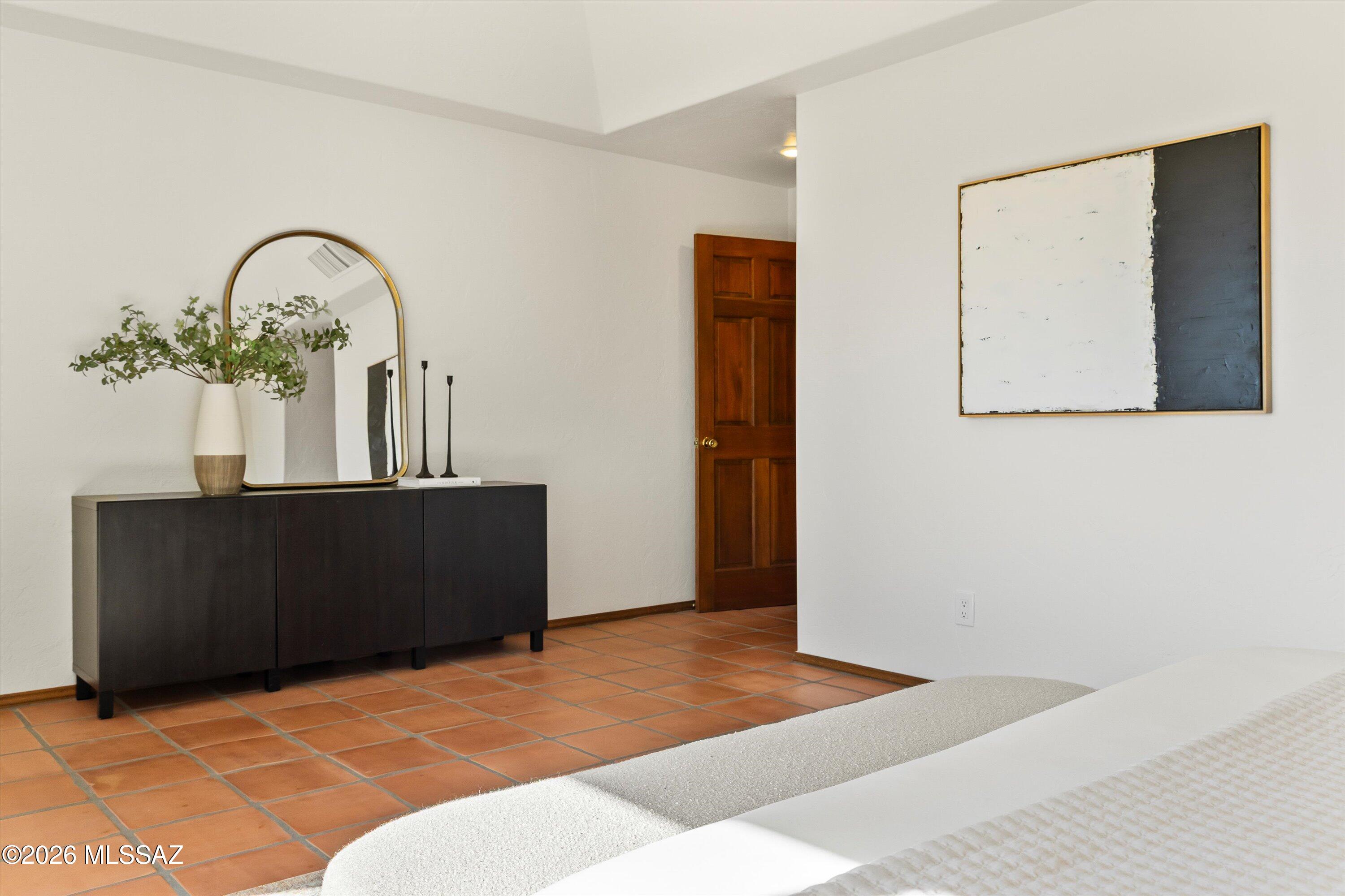 6020 E Territory Avenue