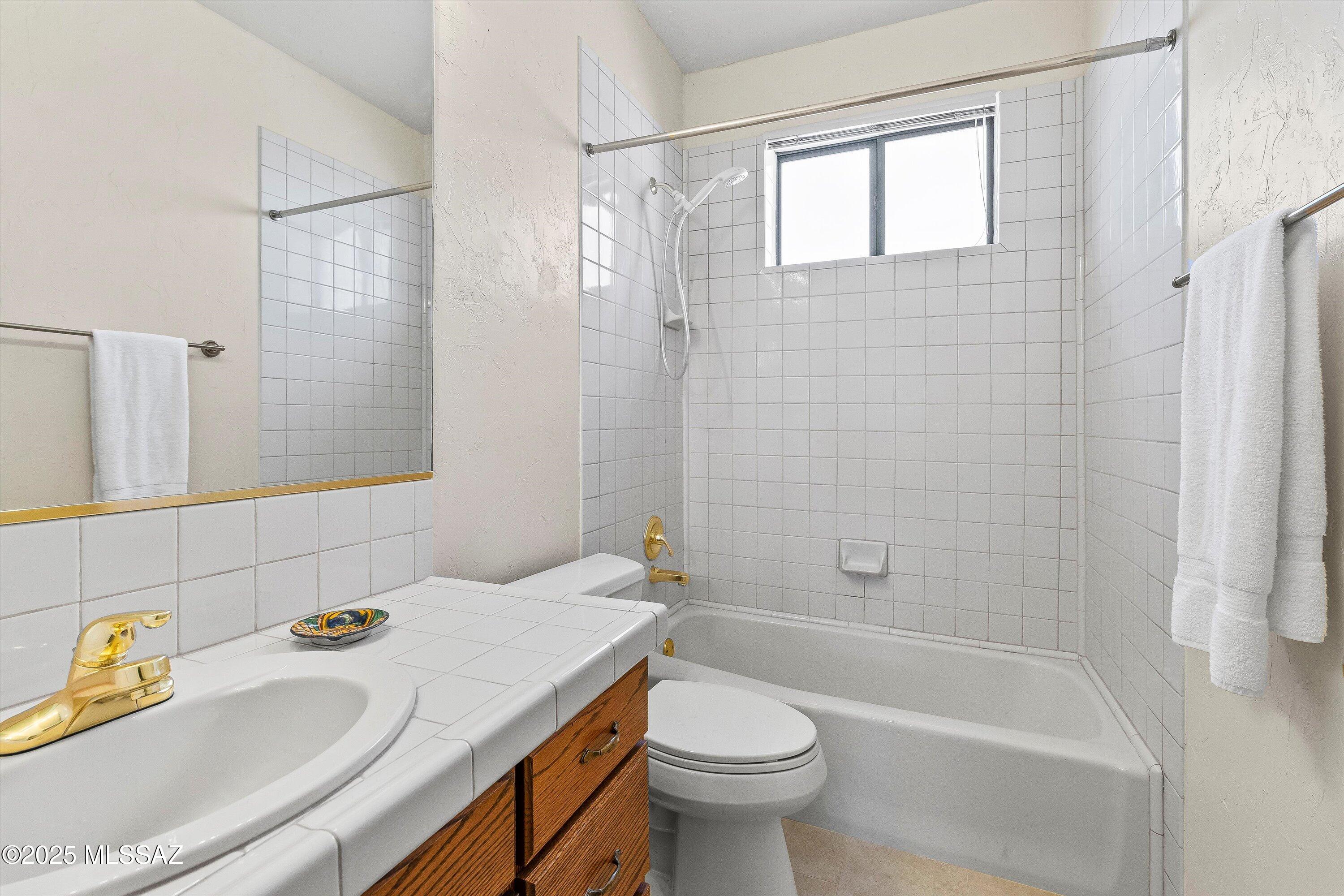 6020 E Territory Avenue