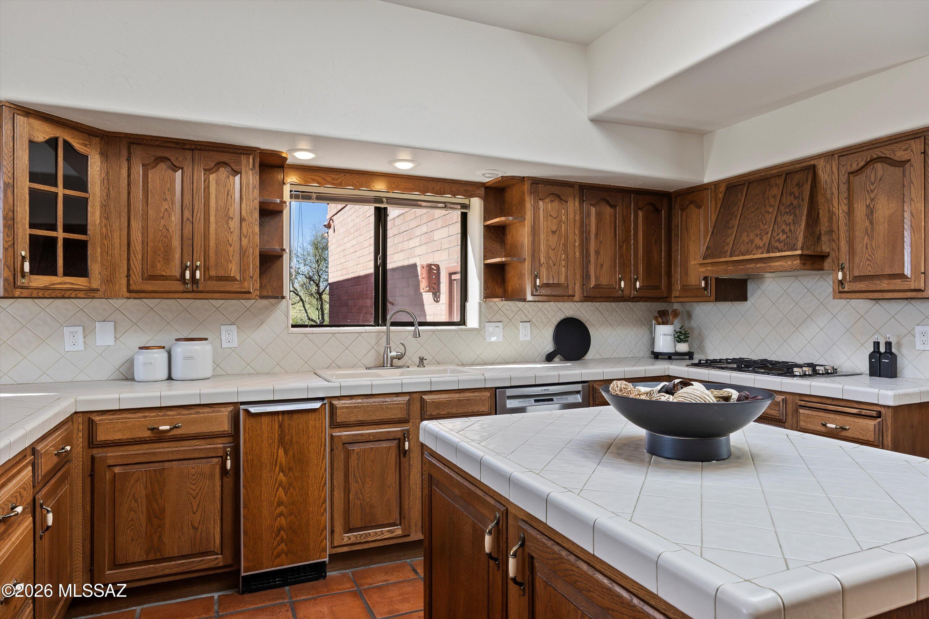 6020 E Territory Avenue