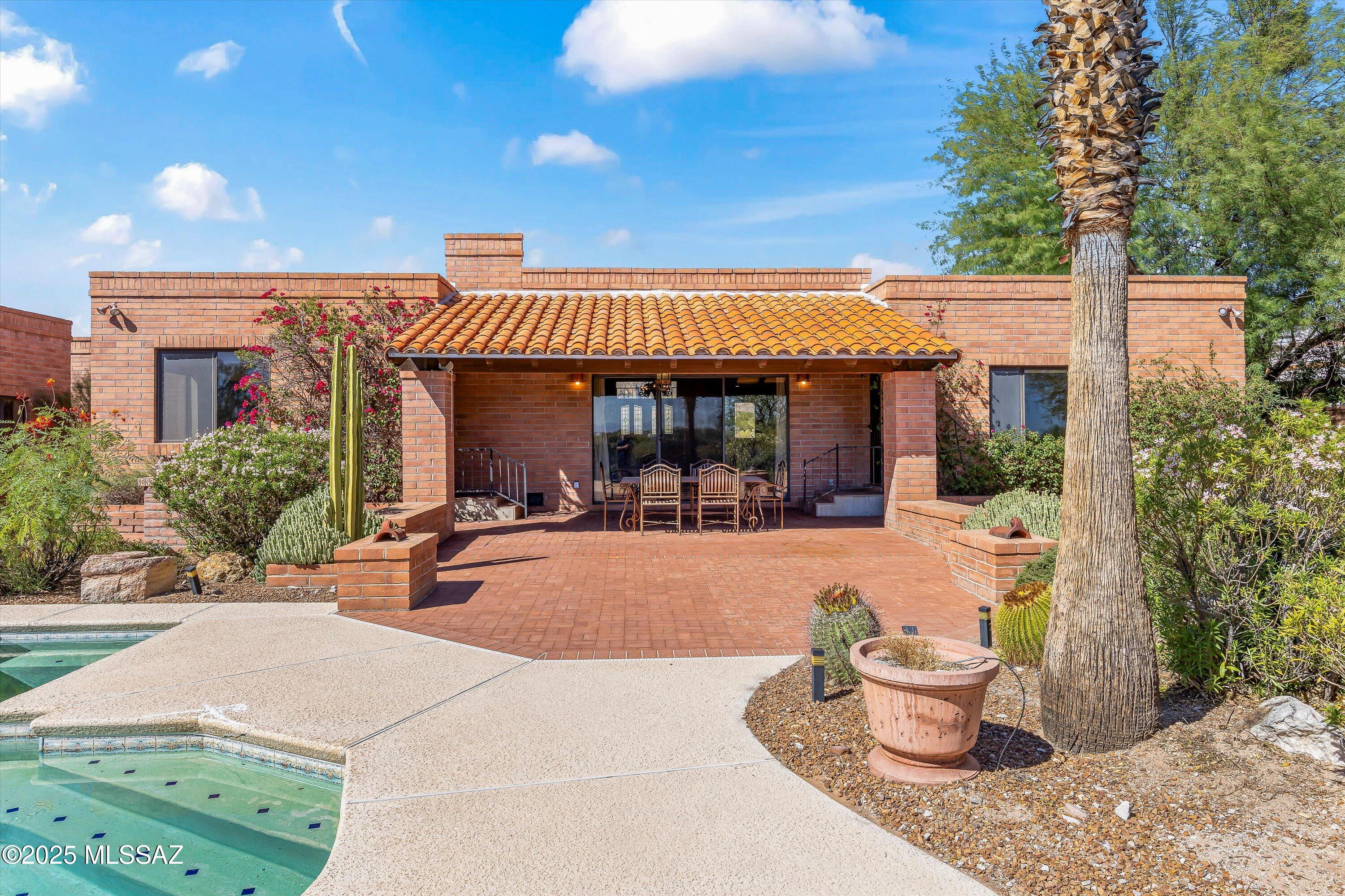 6020 E Territory Avenue