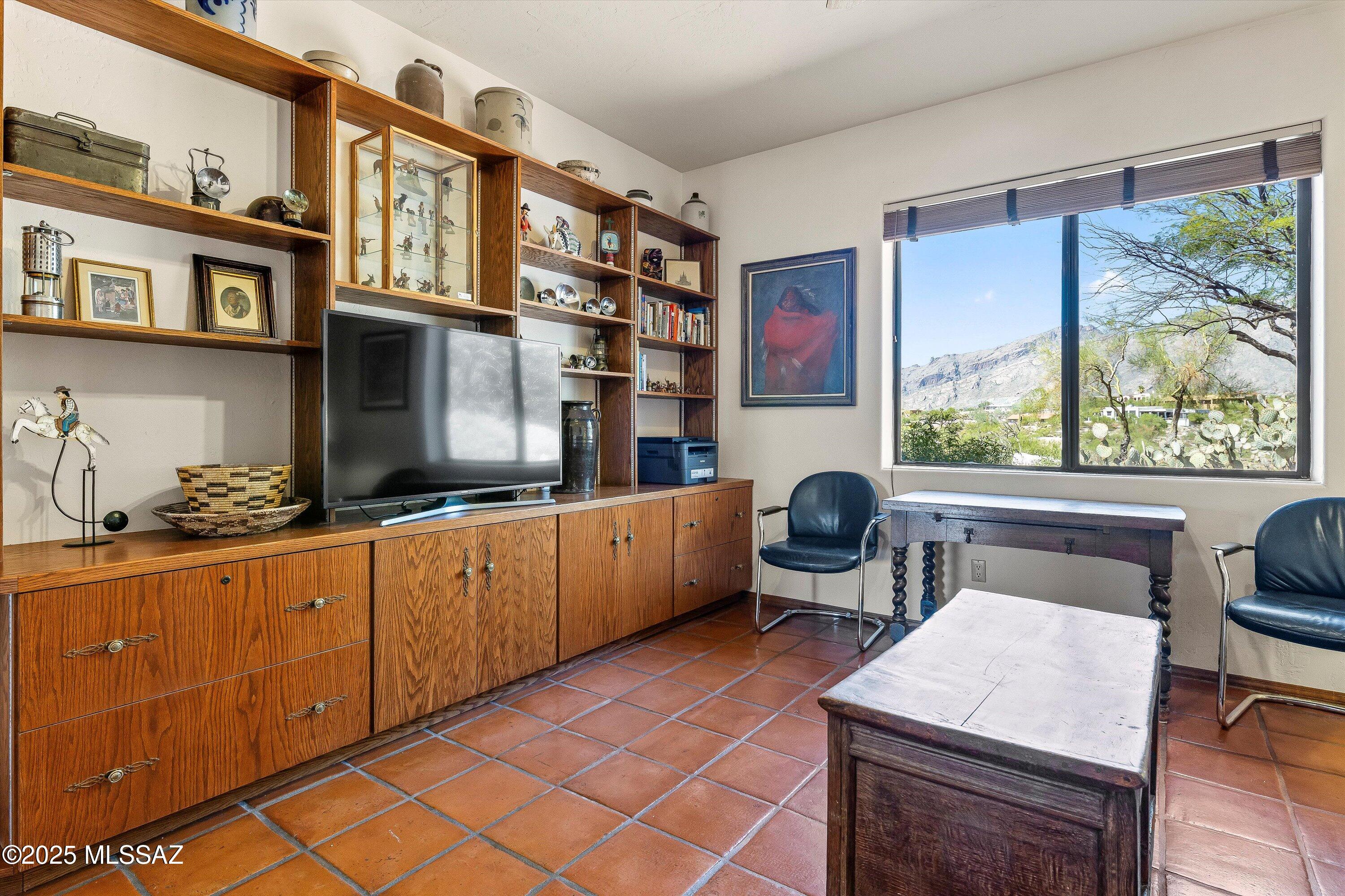 6020 E Territory Avenue