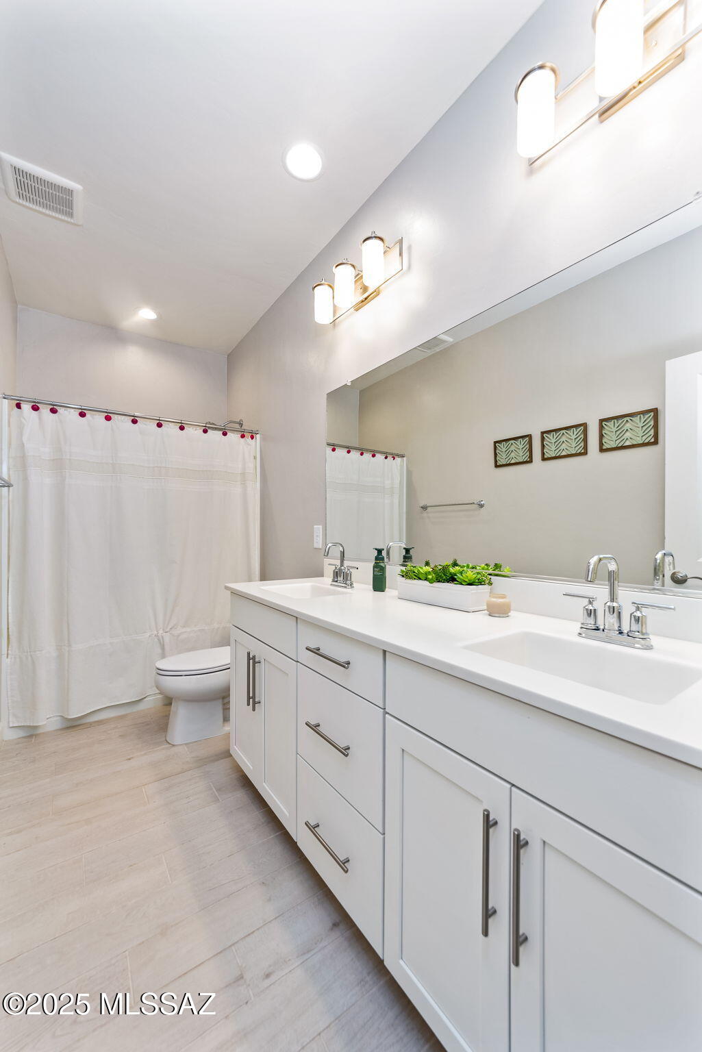 5536 W Lazy Farm Drive