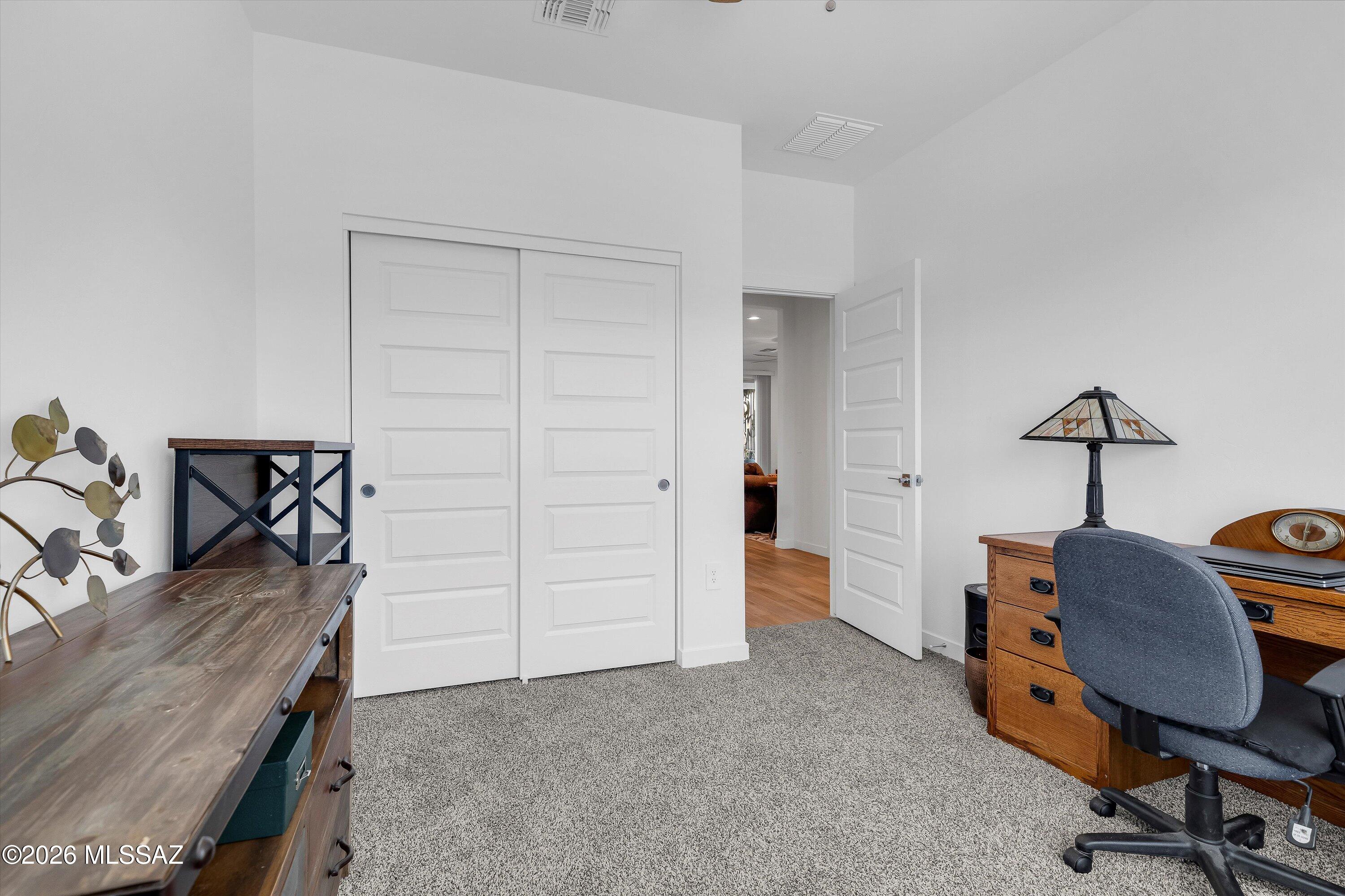 656 W Wilkinson Street