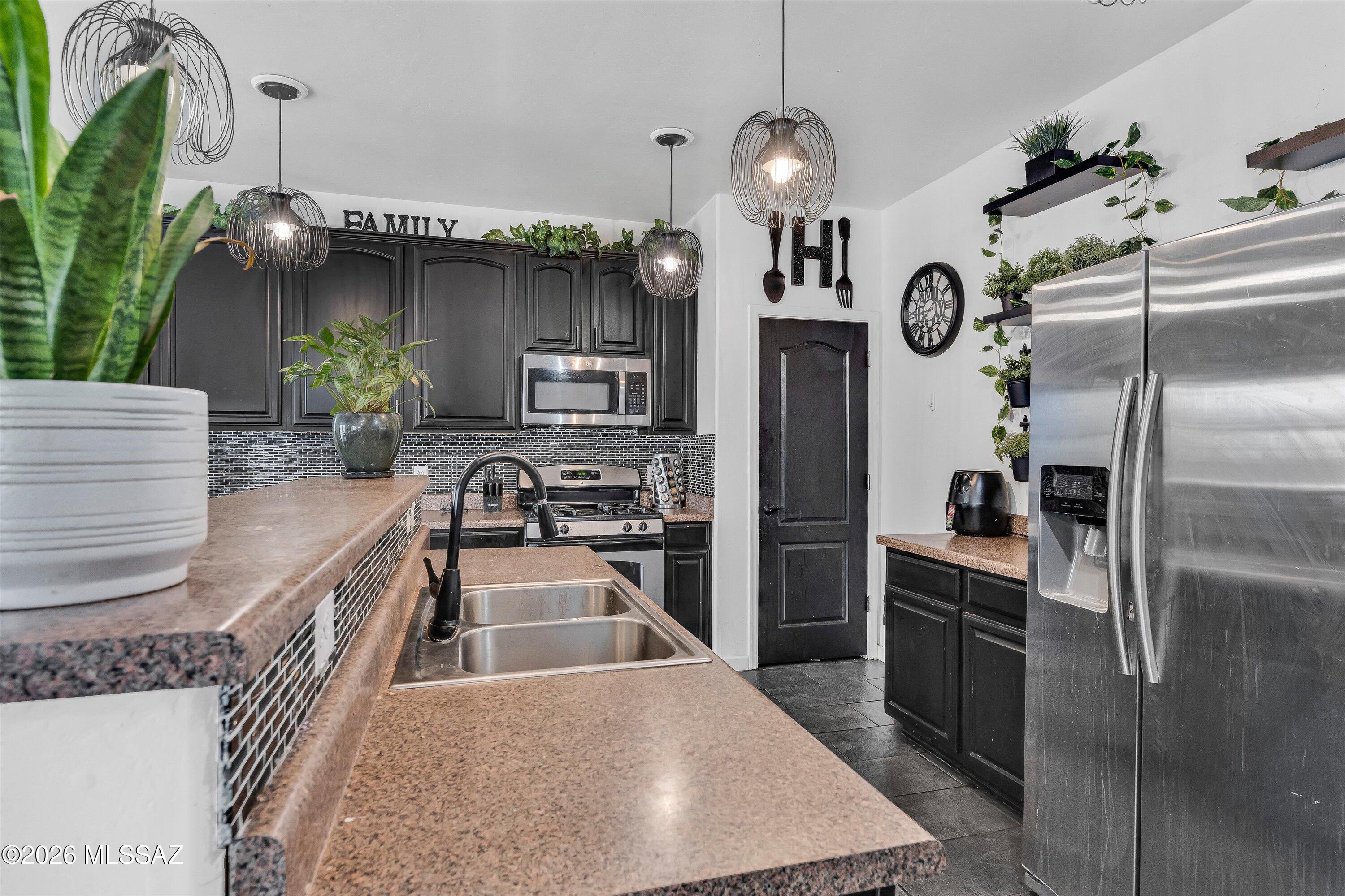 6435 S Sunrise Valley Drive