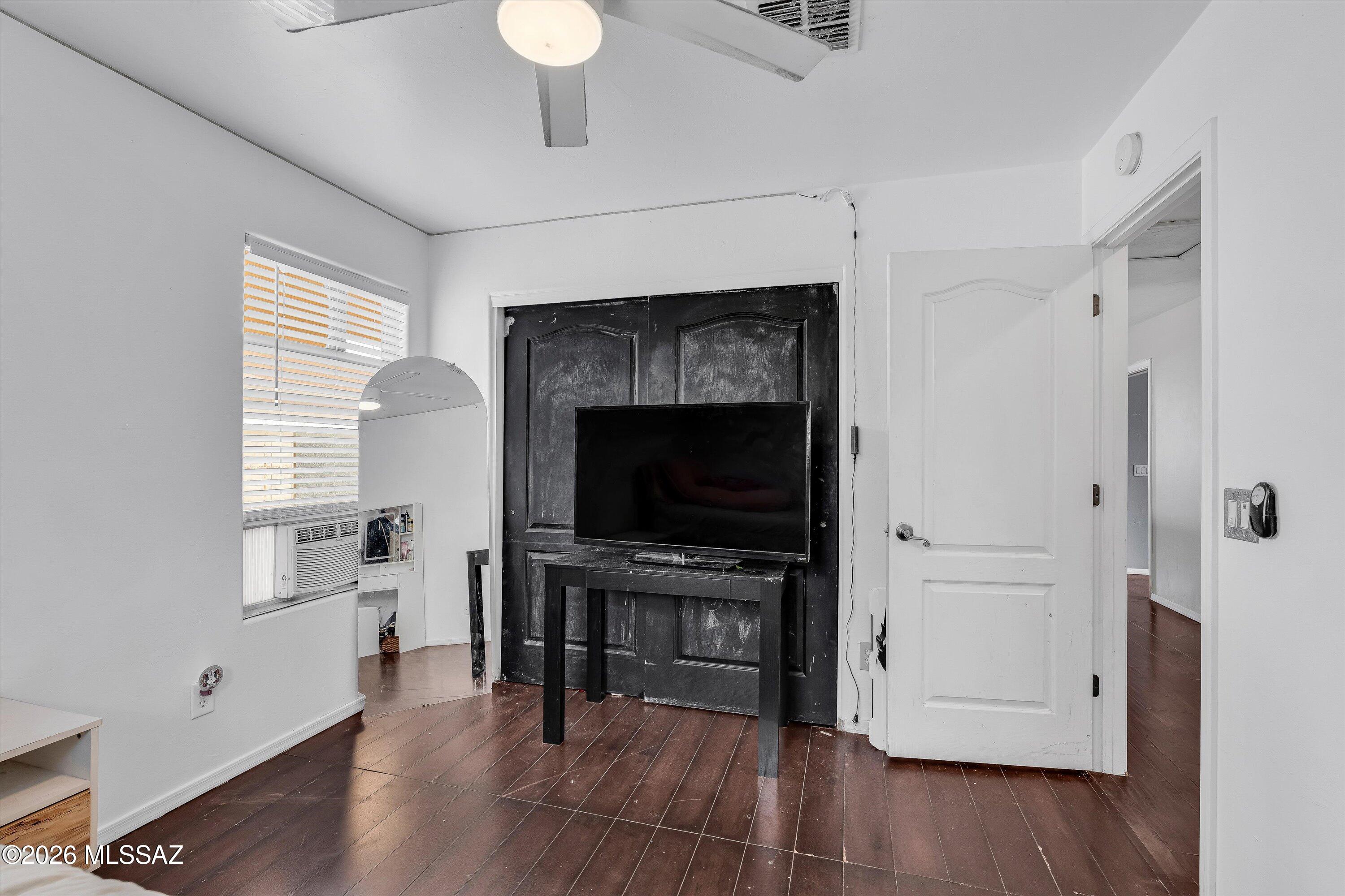 6435 S Sunrise Valley Drive