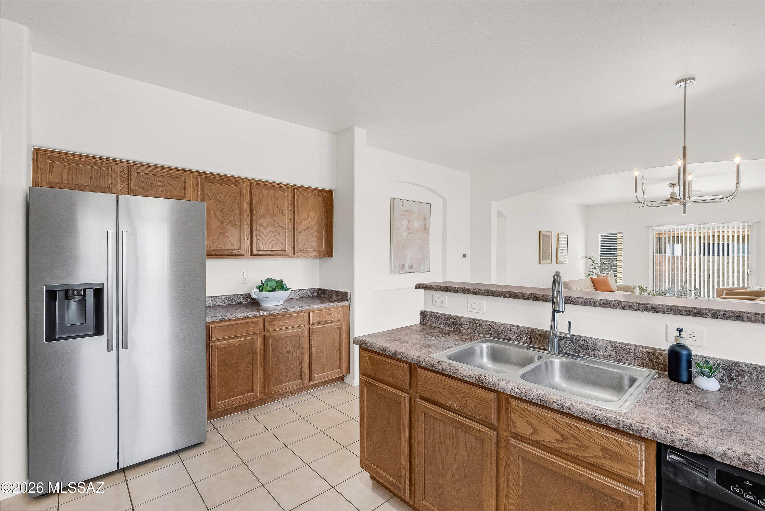 1917 W Calle Dos Rios