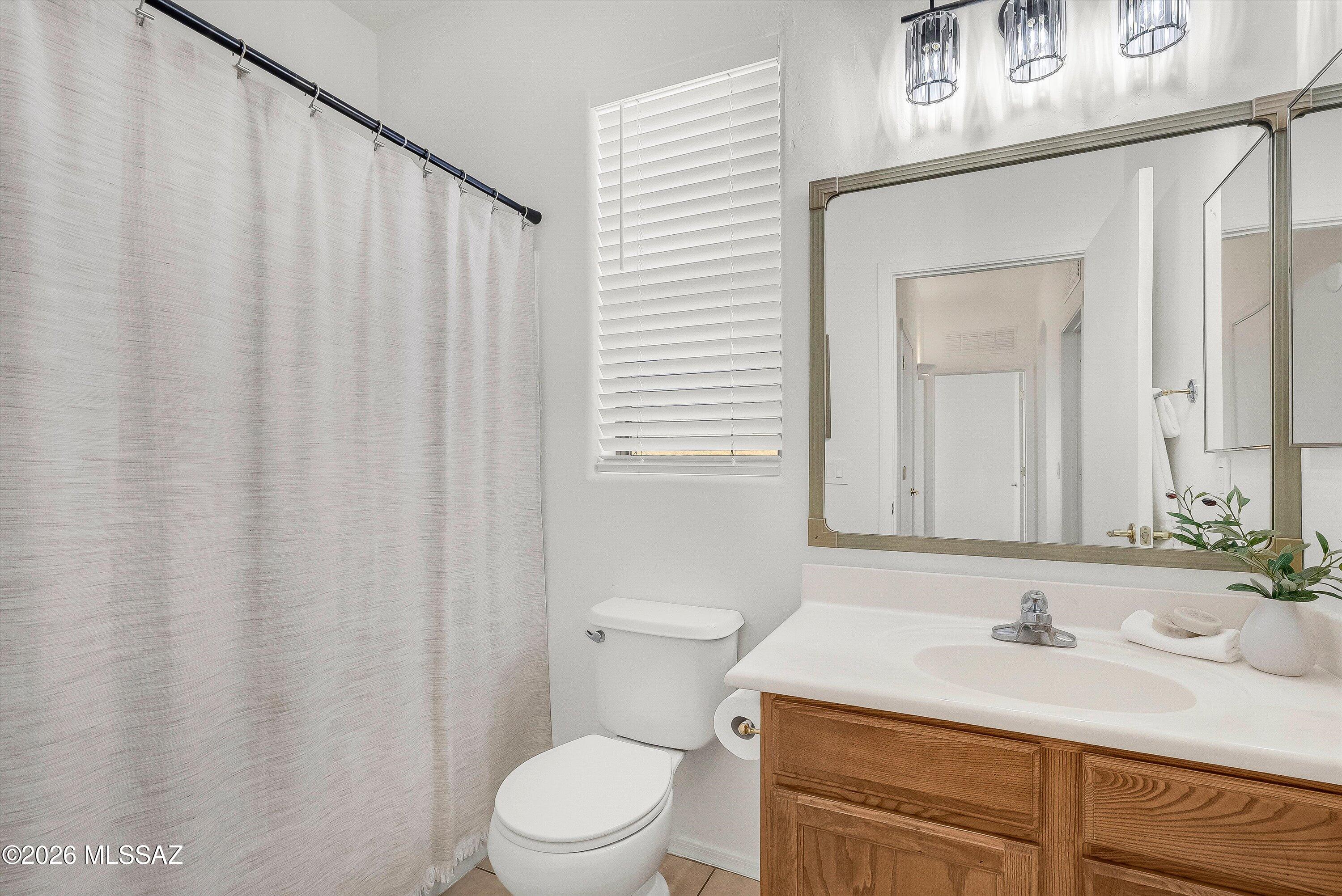 1917 W Calle Dos Rios