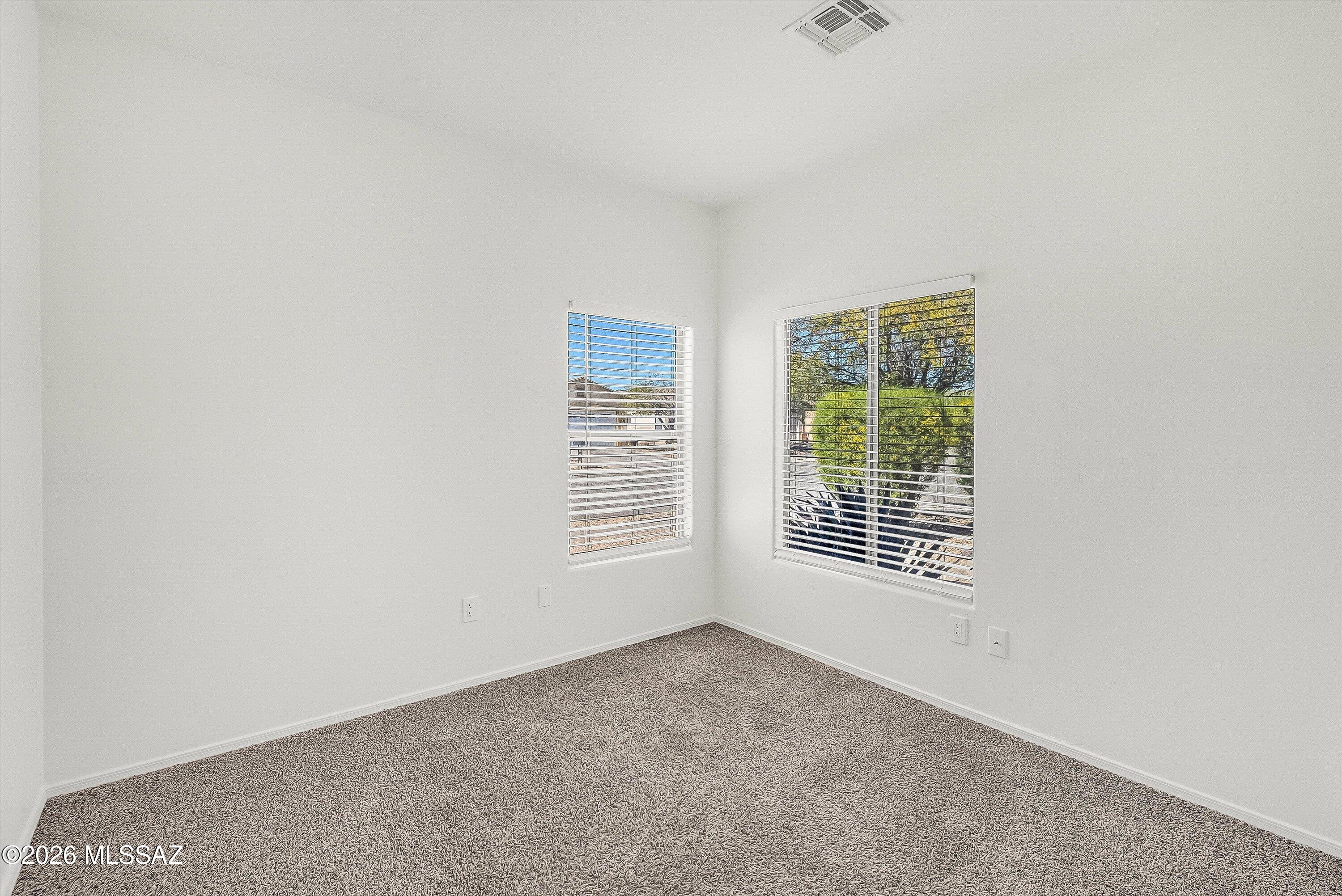 1917 W Calle Dos Rios