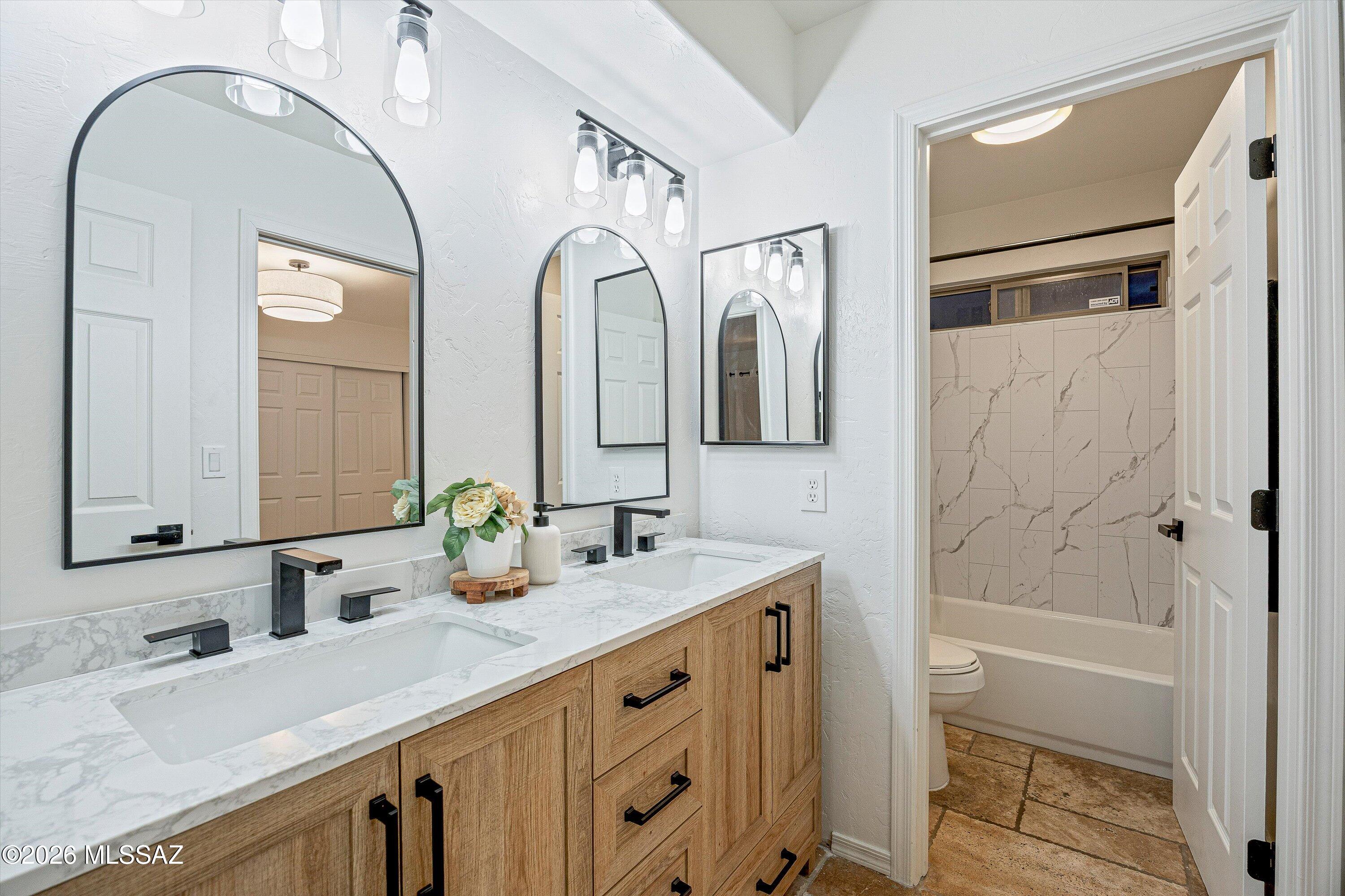 861 N Western Ridge Trail