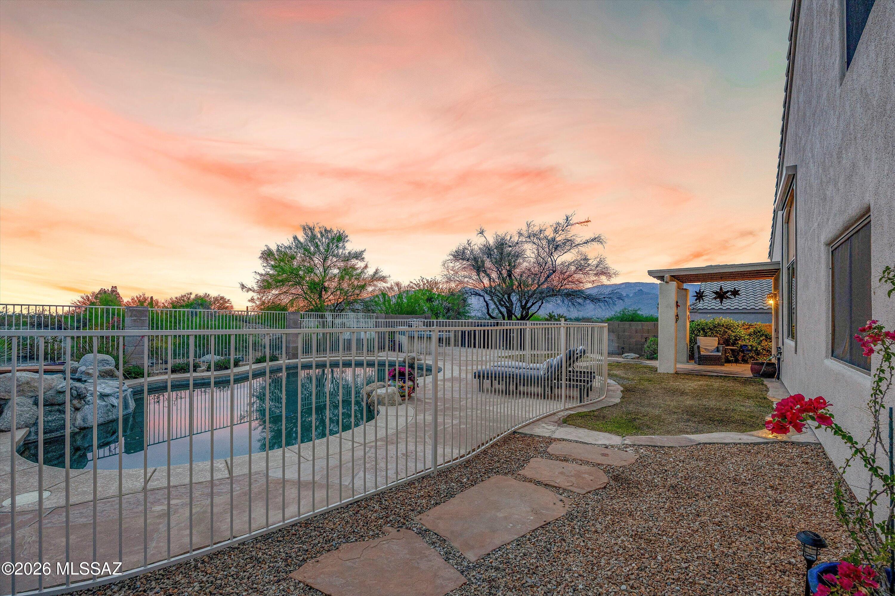 861 N Western Ridge Trail