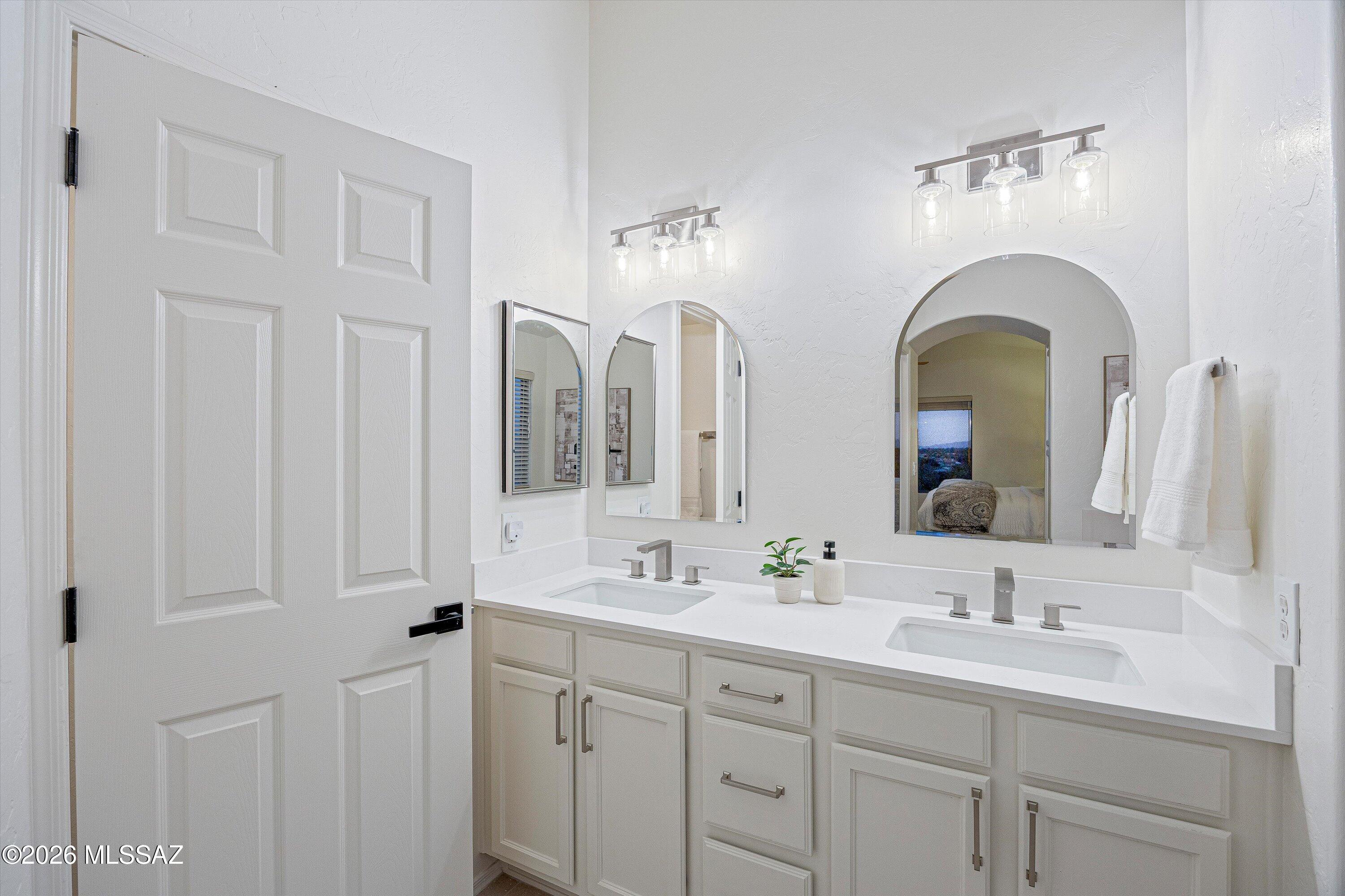 861 N Western Ridge Trail