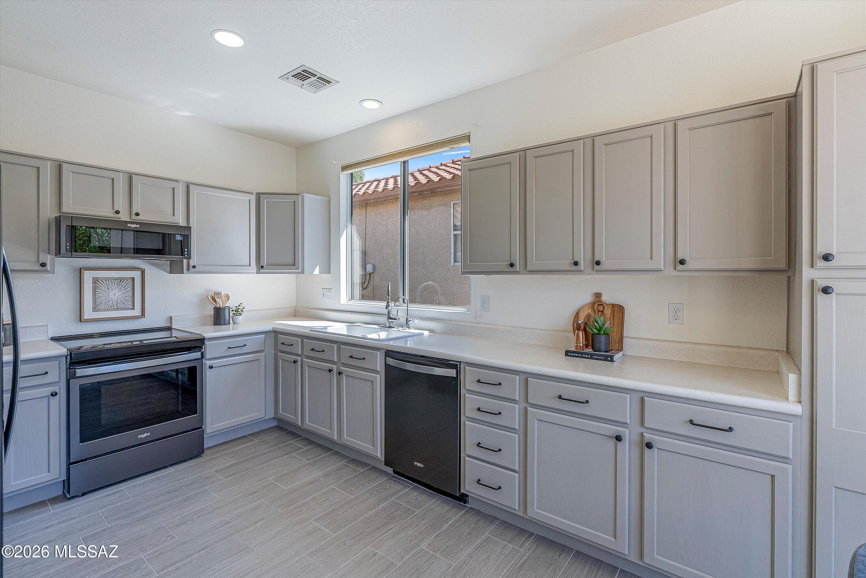 7541 W Wandering Coyote Drive
