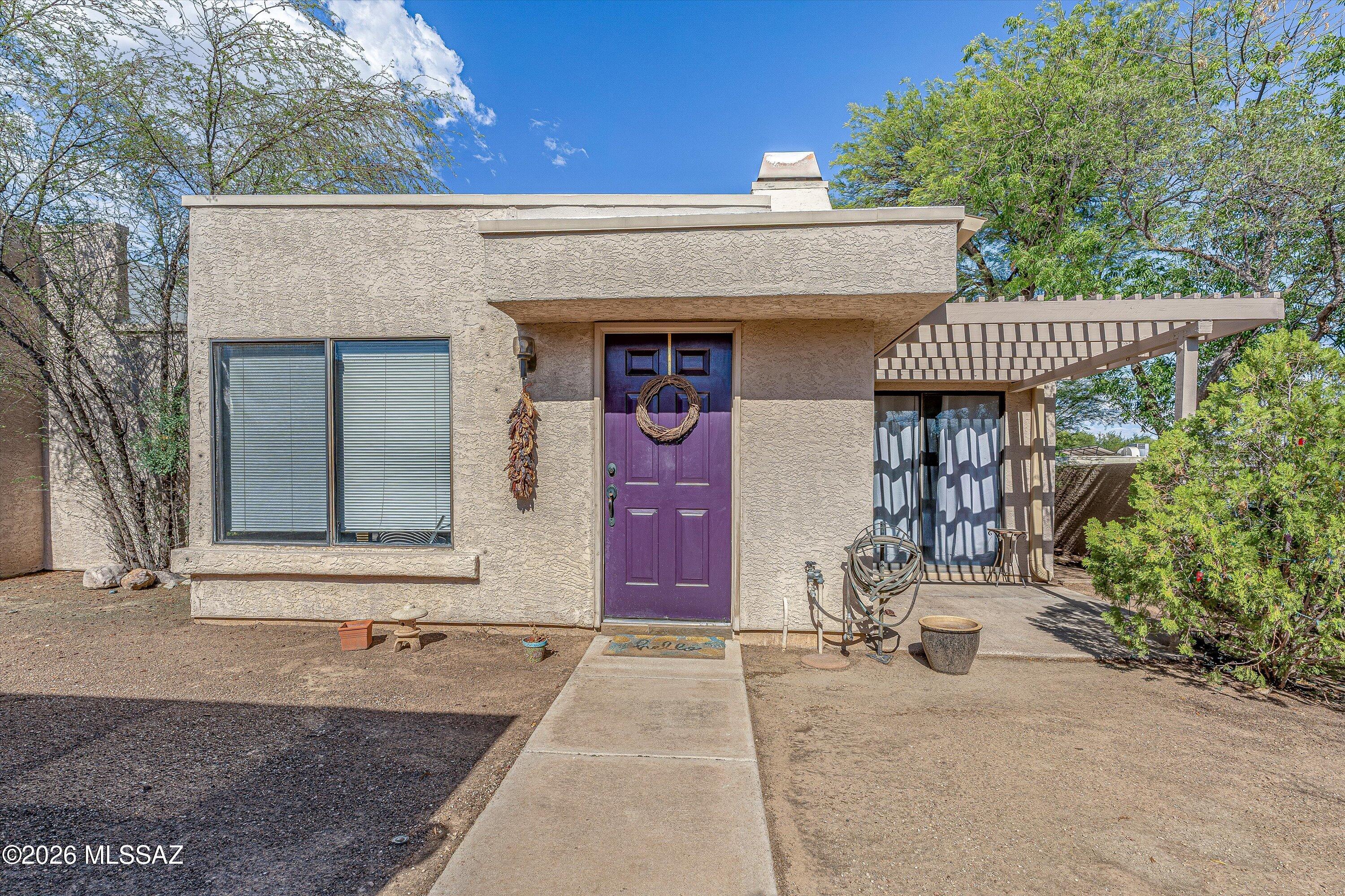 3412 N Catalina Avenue