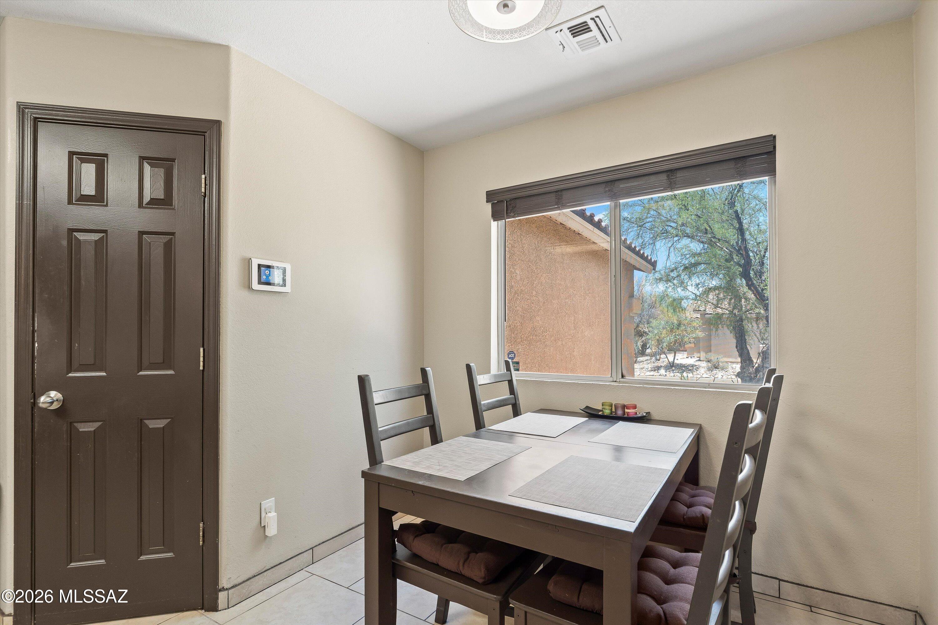 2129 W Splitwood Place