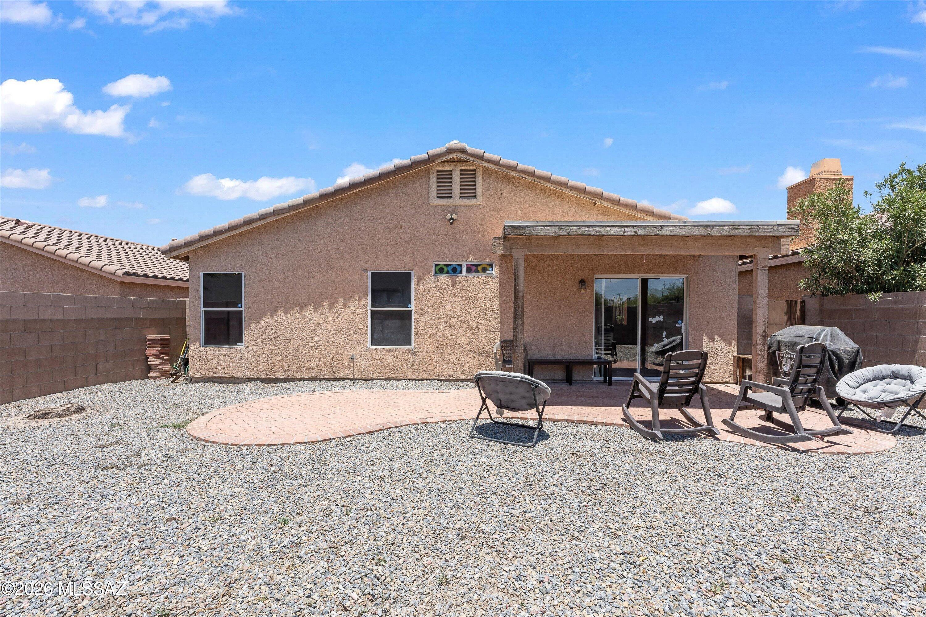 2129 W Splitwood Place