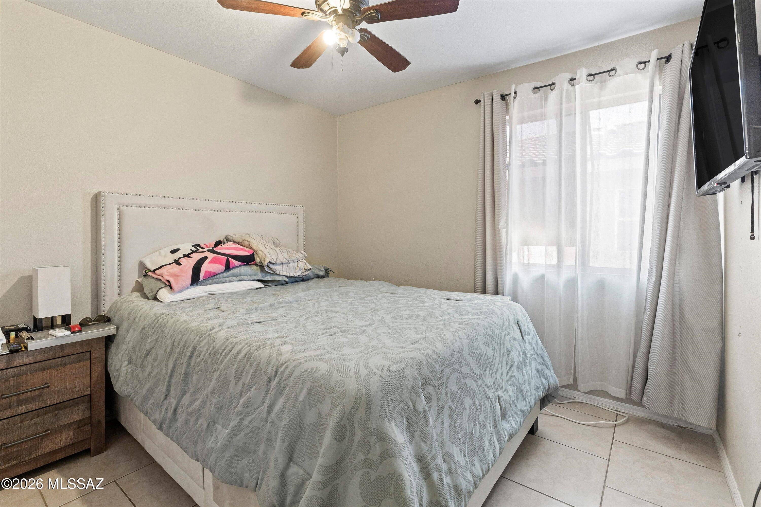 2129 W Splitwood Place