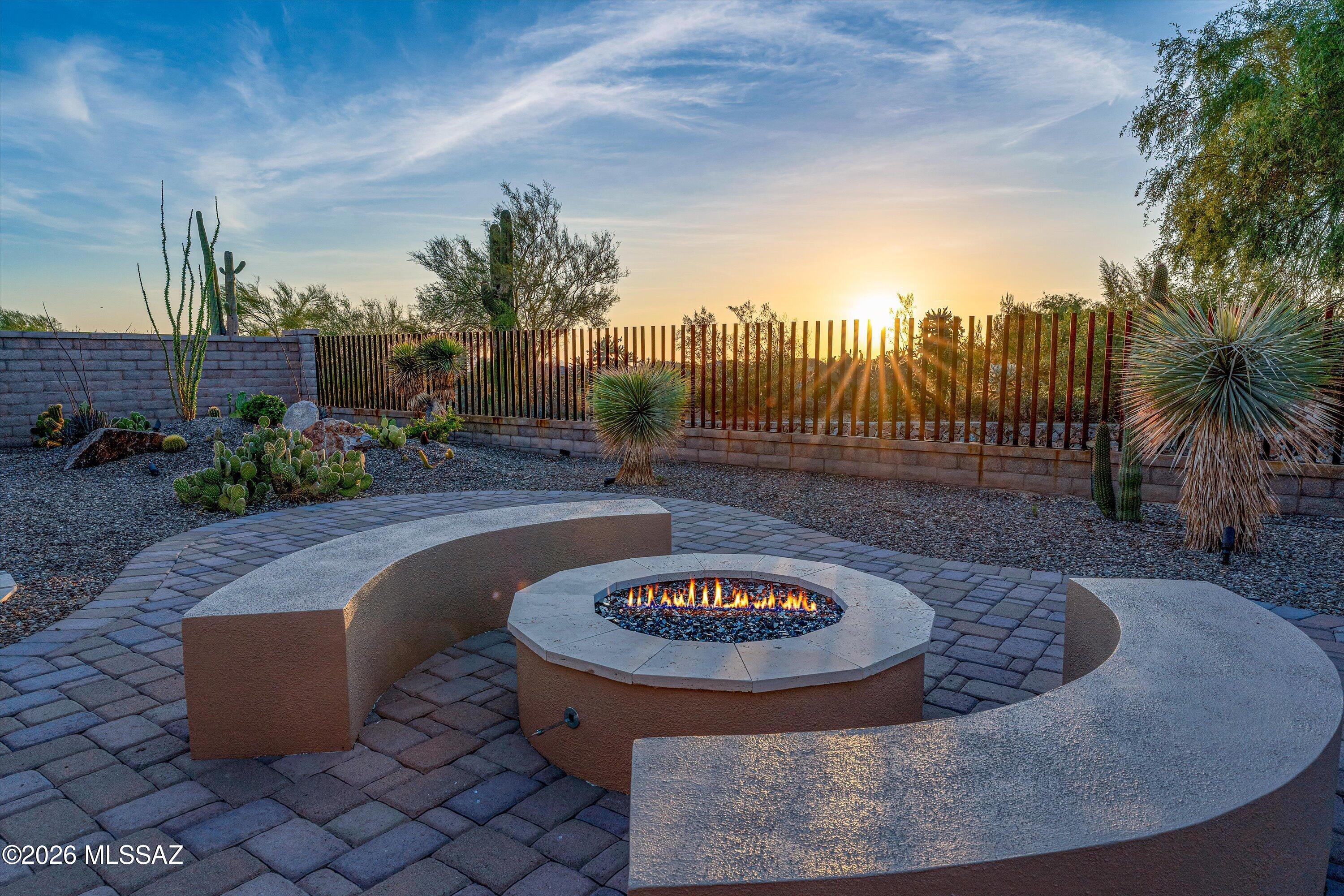 14175 N Los Saguaros Drive