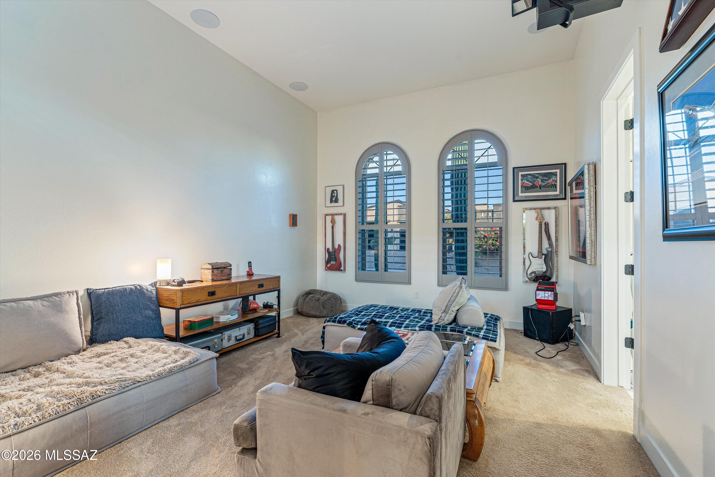 14175 N Los Saguaros Drive