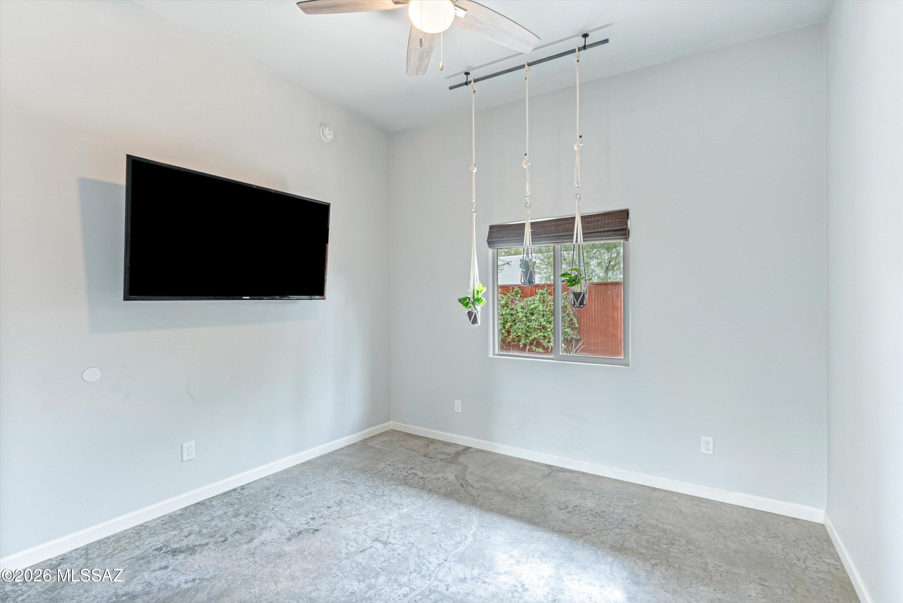 843 W Park Road