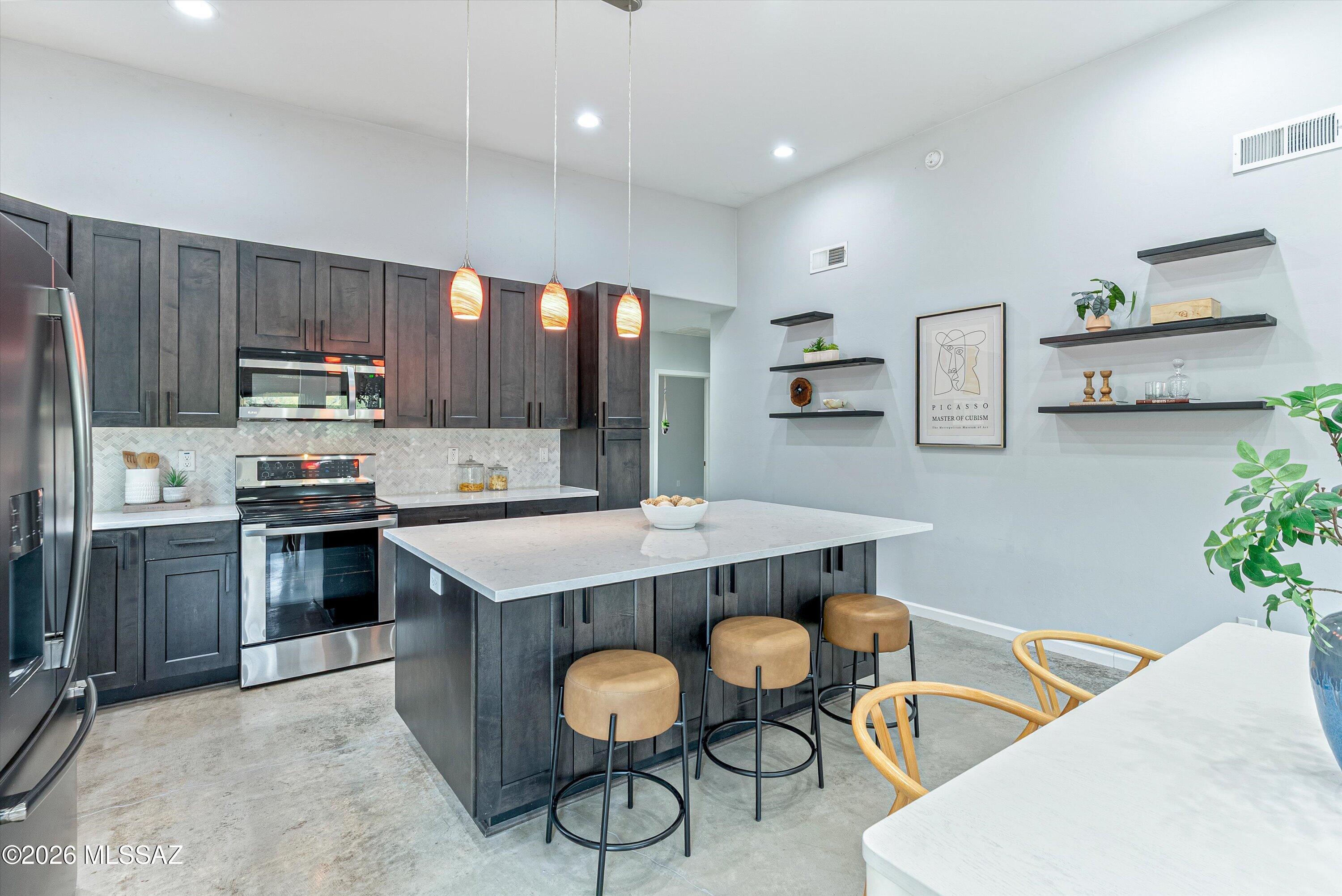 843 W Park Road
