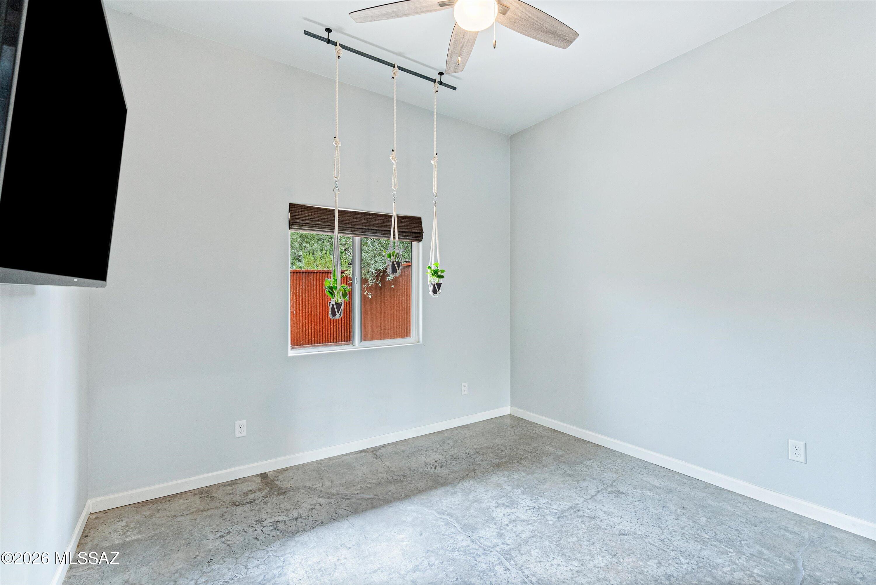 843 W Park Road