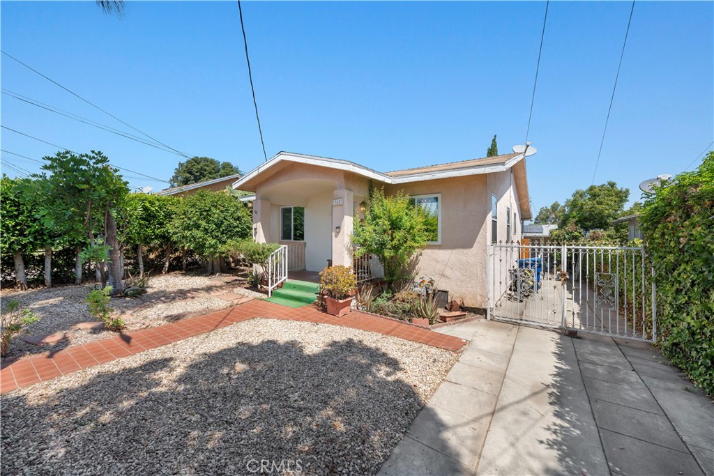 862 W Crestwood Avenue