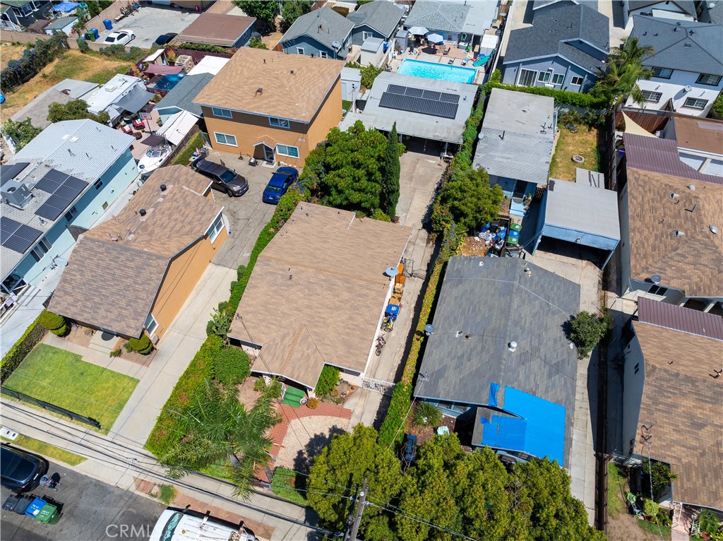 862 W Crestwood Avenue