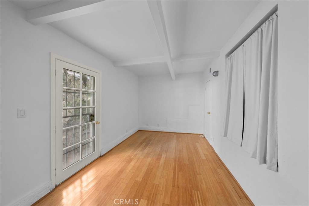 1744 Wollacott Street