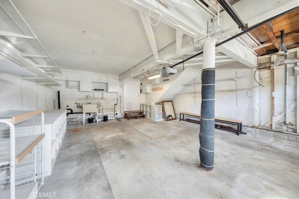 1744 Wollacott Street