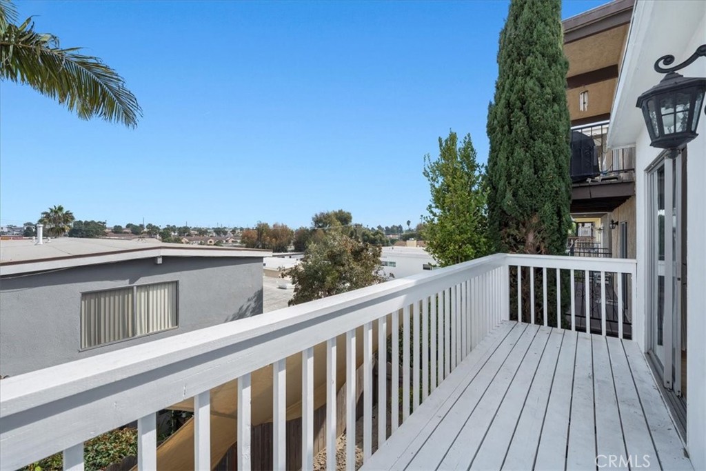 1744 Wollacott Street