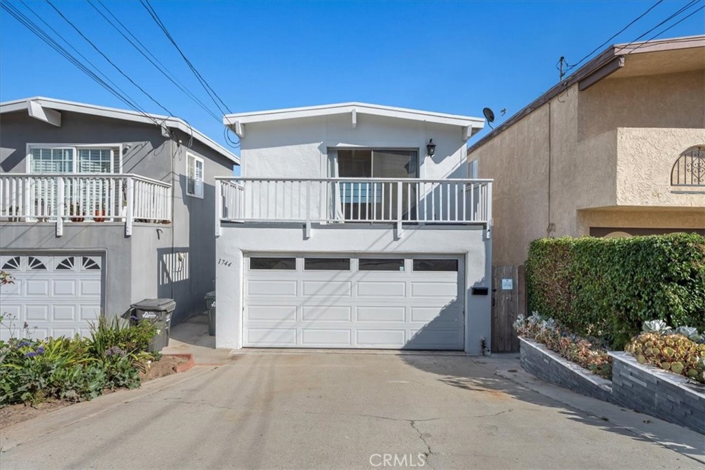 1744 Wollacott Street
