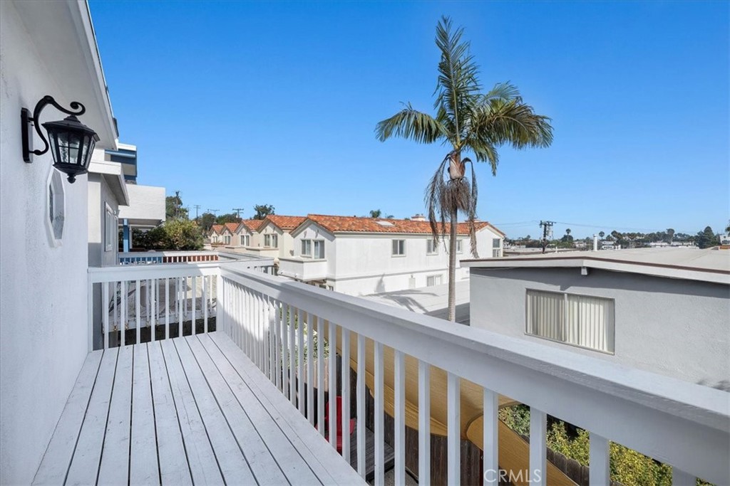 1744 Wollacott Street