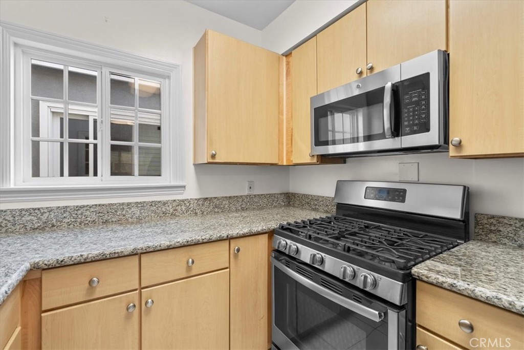 1744 Wollacott Street