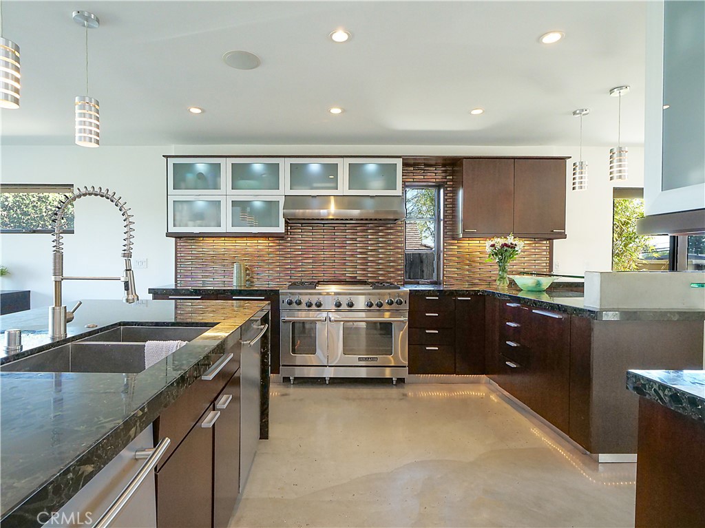 2133 W Gaucho Drive