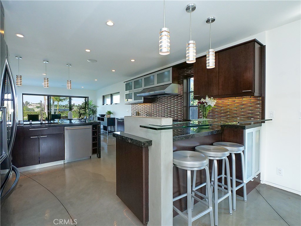 2133 W Gaucho Drive