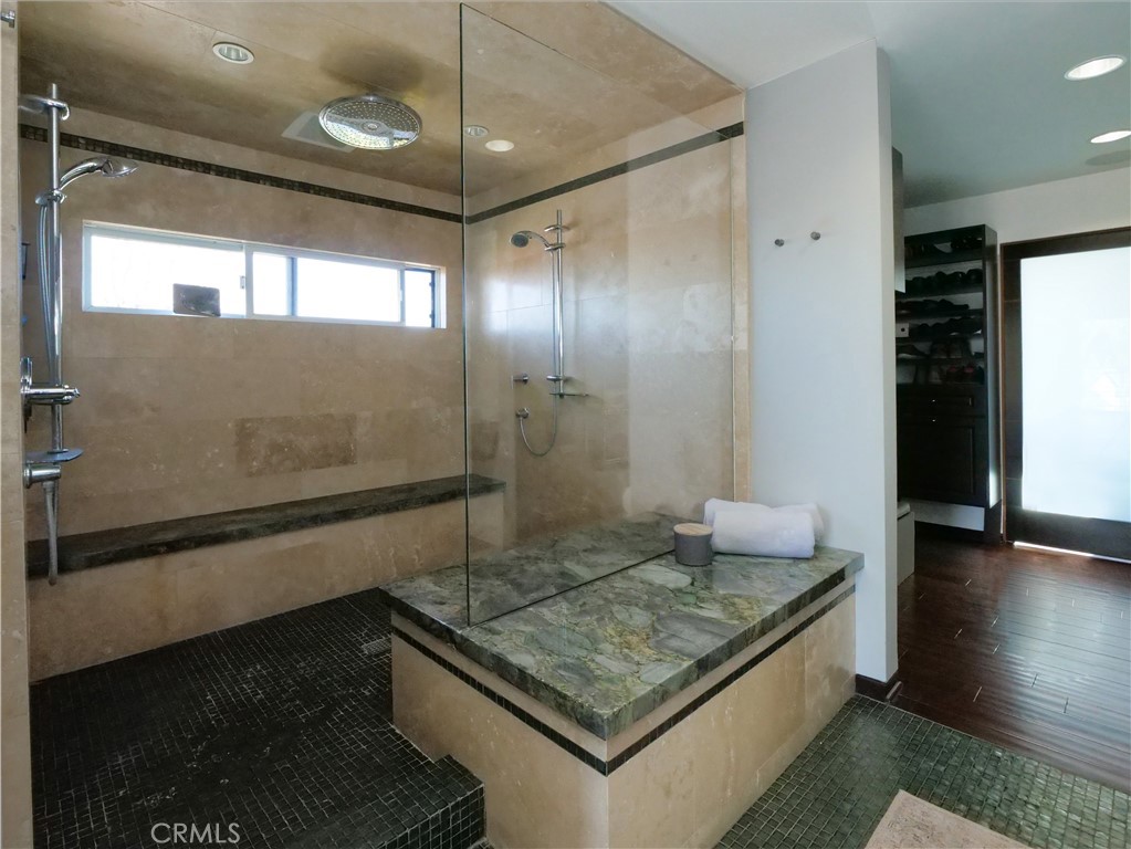 2133 W Gaucho Drive