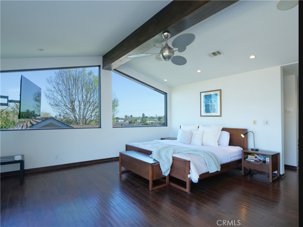 2133 W Gaucho Drive