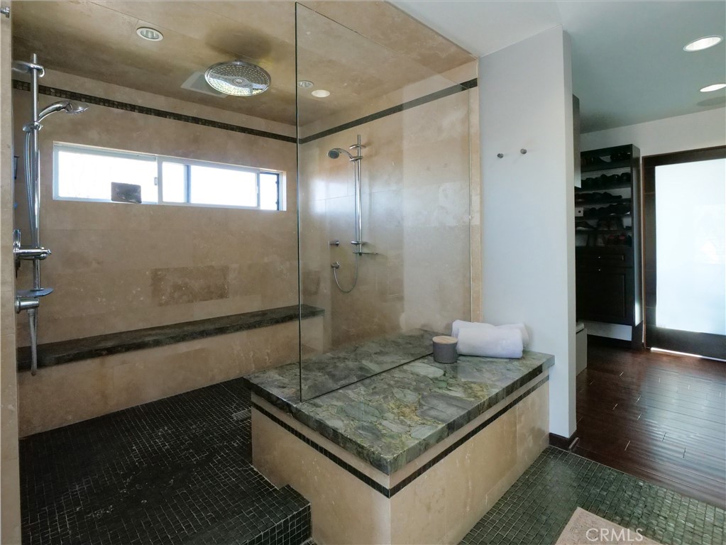 2133 W Gaucho Drive
