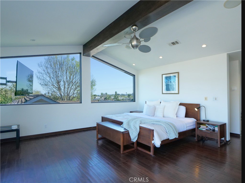2133 W Gaucho Drive