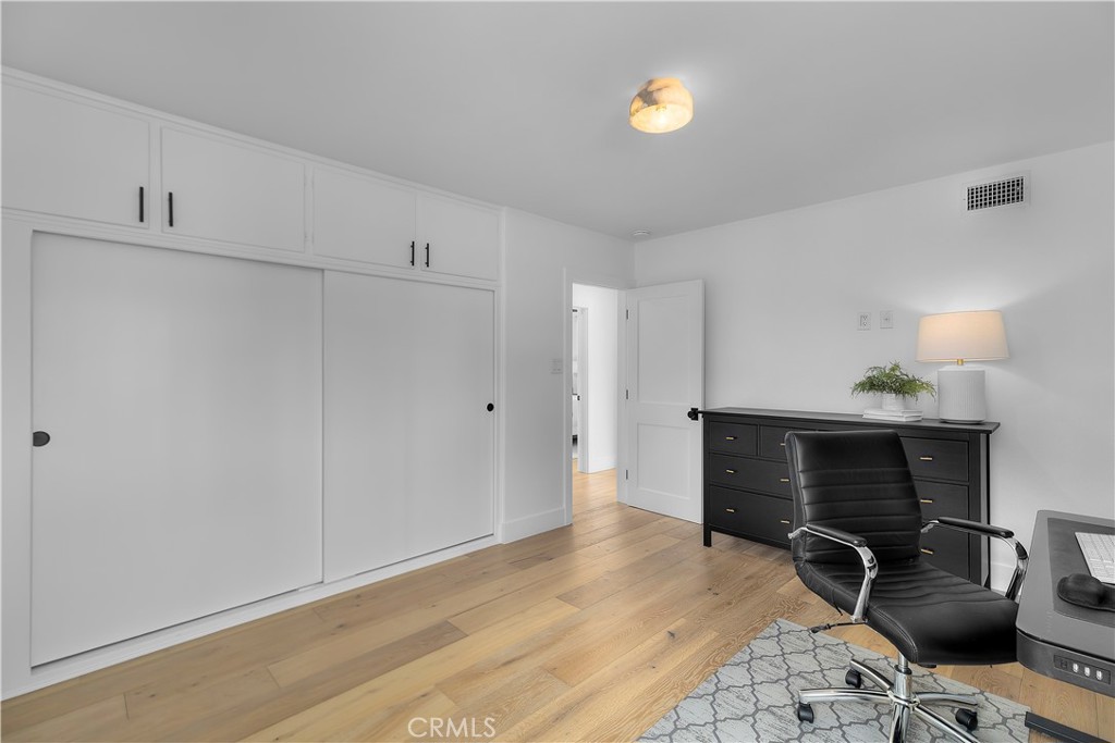2128 W Paseo Del Mar