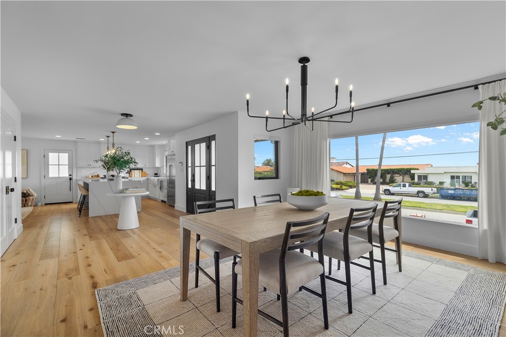 2128 W Paseo Del Mar