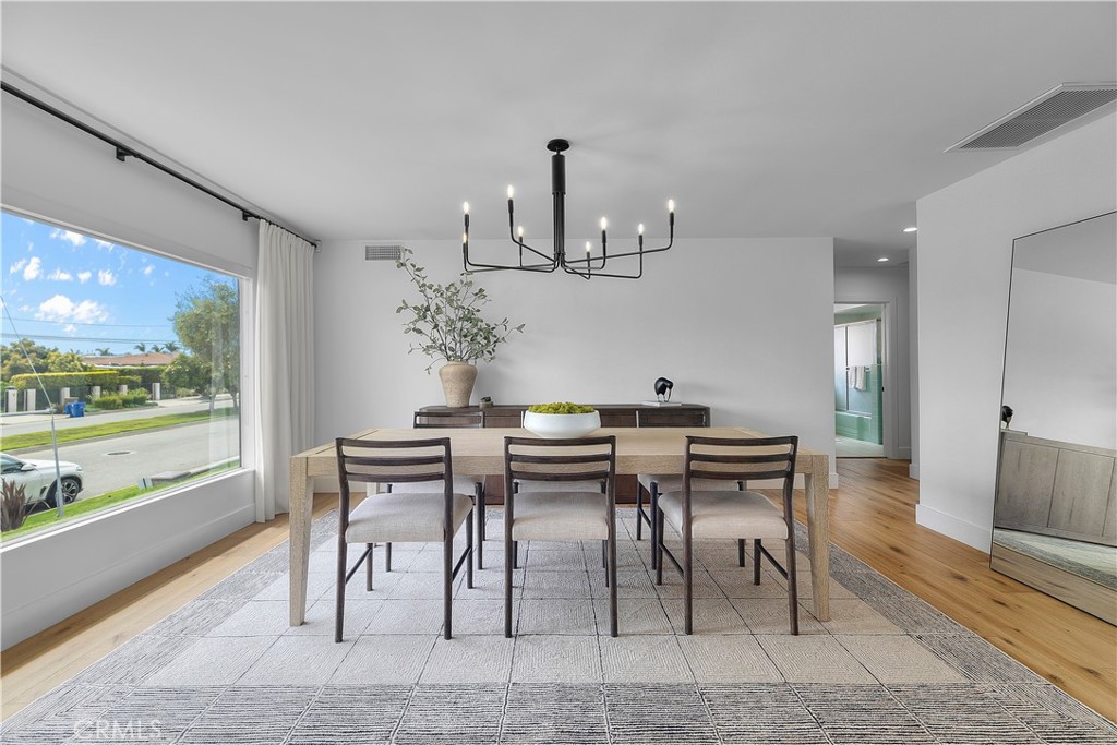 2128 W Paseo Del Mar