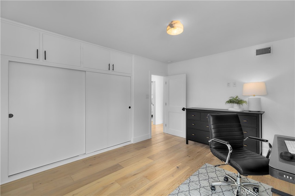 2128 W Paseo Del Mar